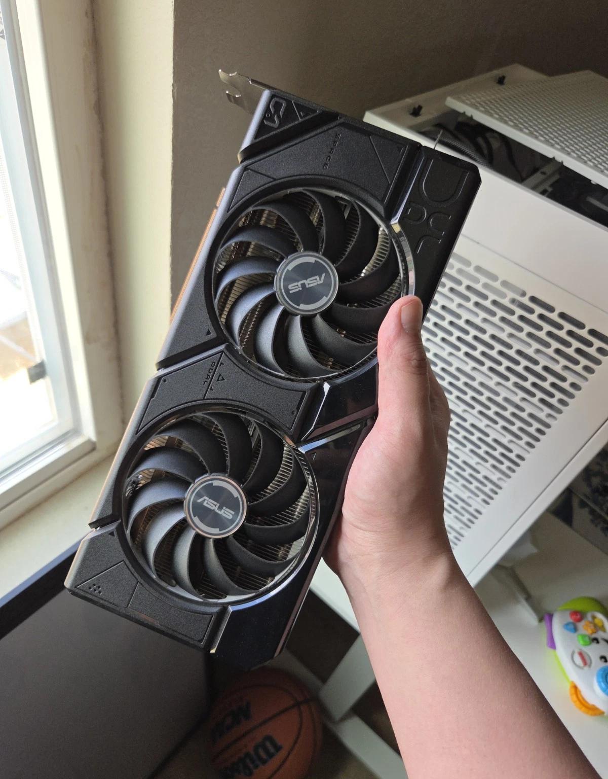 AMD 7900 GRE 16gb VRAM ASUS OC DUAL FAN *EXCELLENT CONDITION*