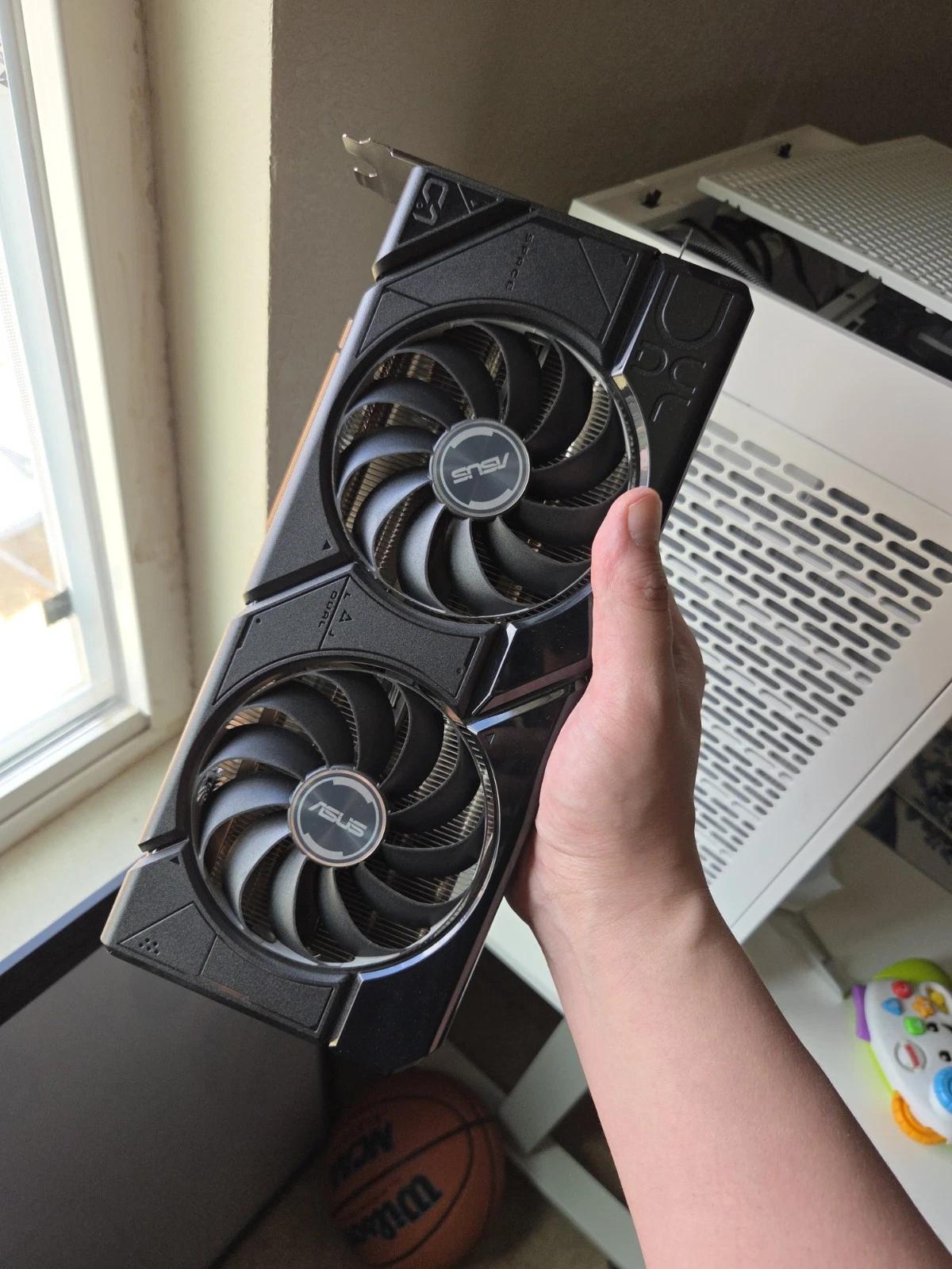 AMD 7900 GRE 16gb VRAM ASUS OC DUAL FAN *EXCELLENT CONDITION*