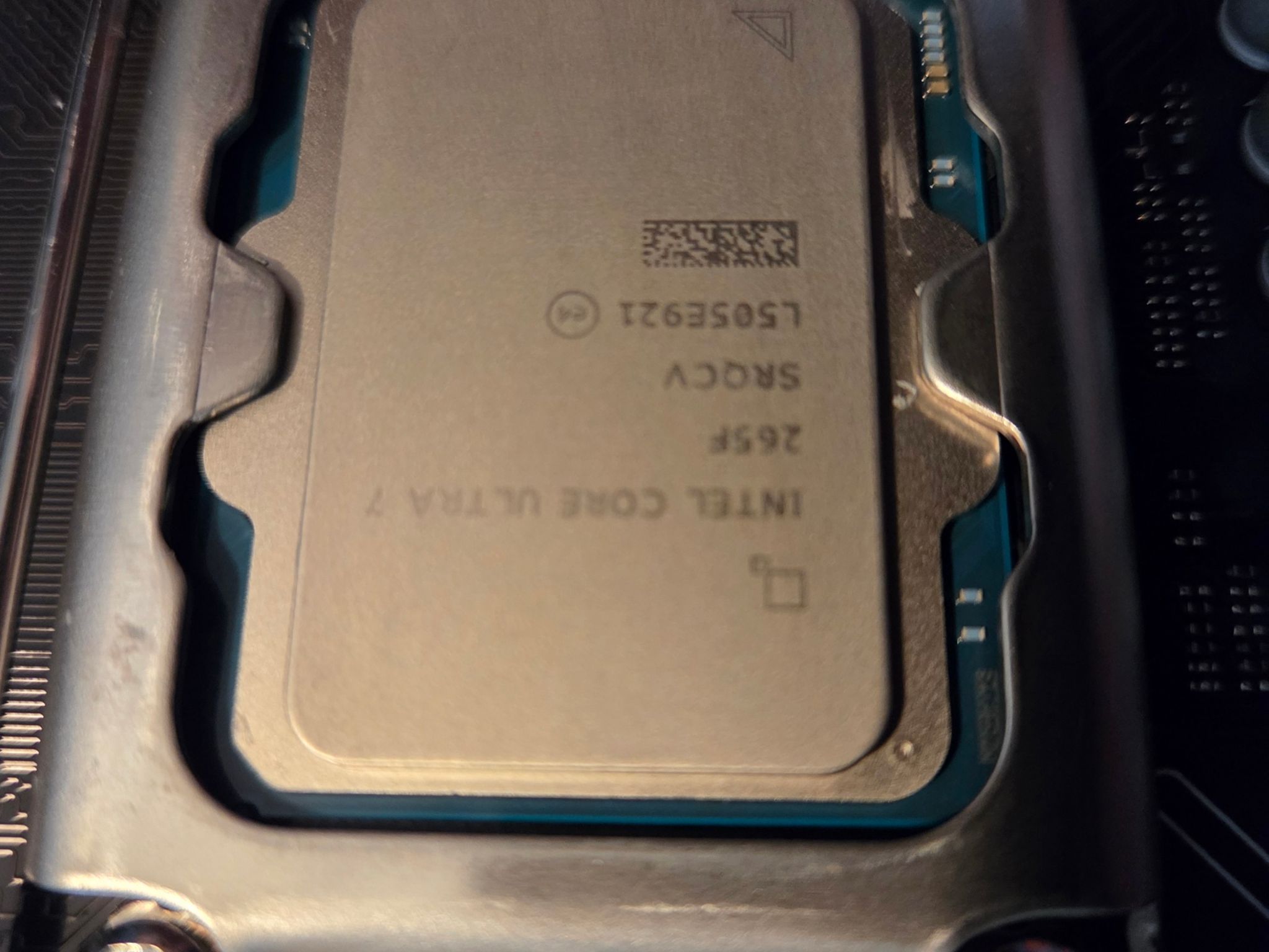 Intel Core Ultra 7 265F + B860M MAX Gaming AX + 240mm AIO