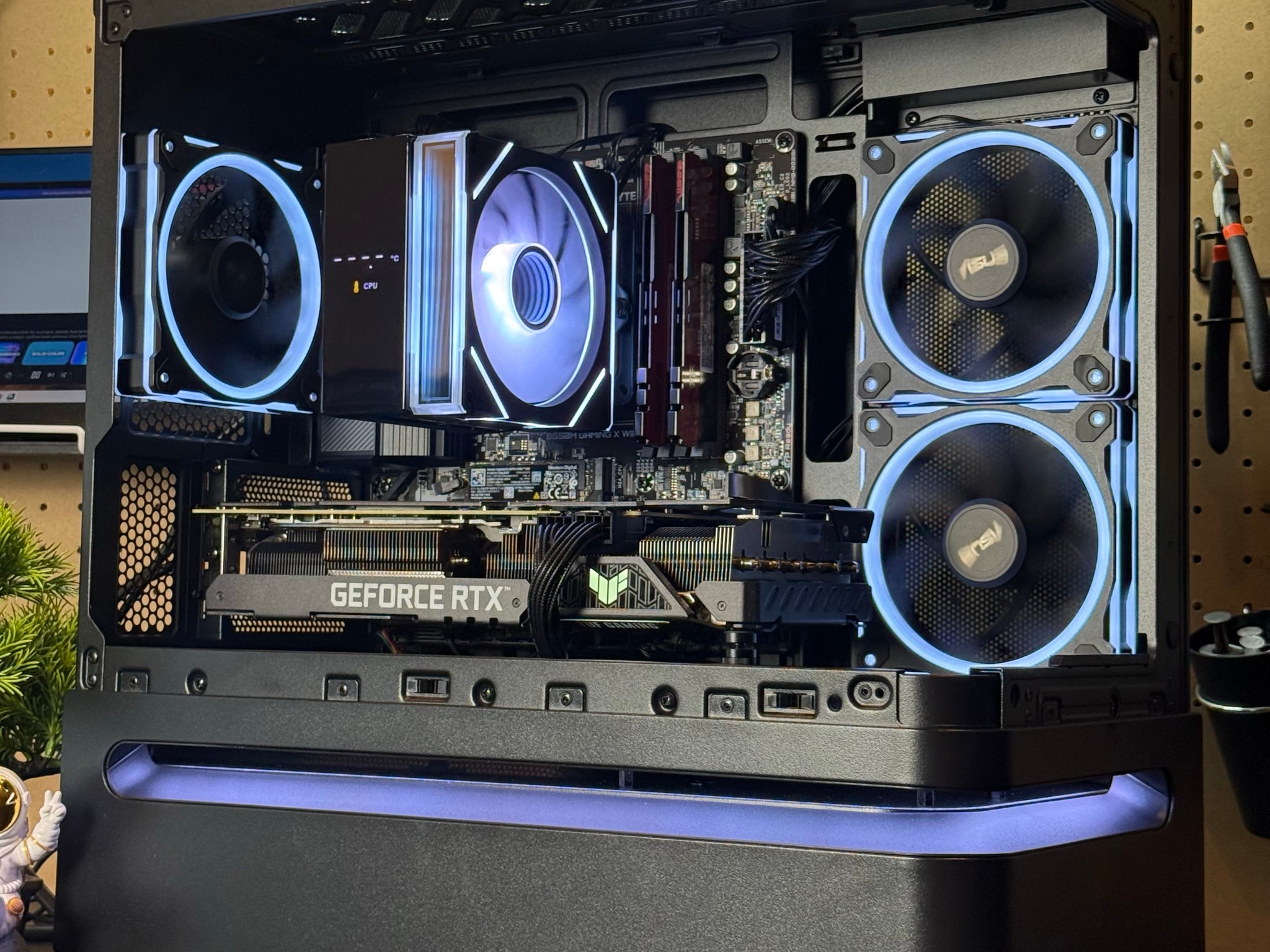 Gaming PC | RTX 3080 | Ryzen 5 5600 | 32GB DDR4 RAM | 1TB | Windows 11