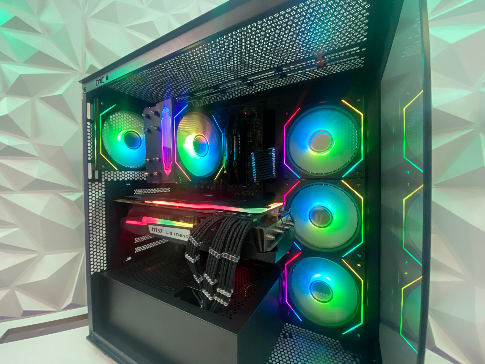 New Year New PC | intel i7 8700K| GTX 1080 Ti 11GB| 16GB DDR4| 500GB Storage | Win11| Free Shipping!
