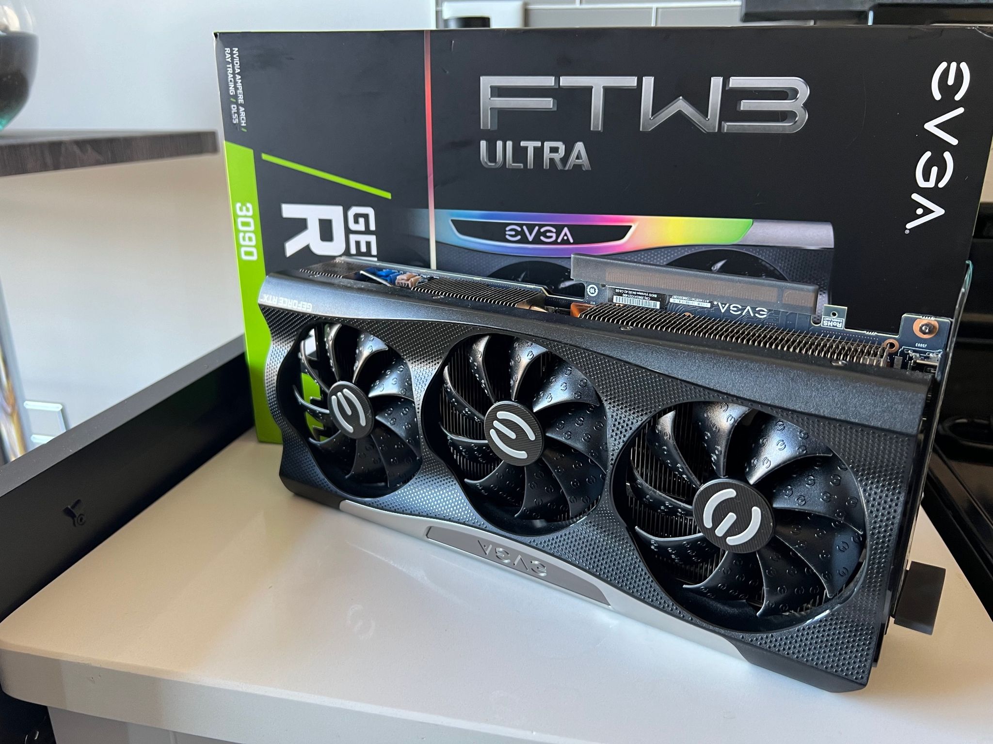 EVGA GeForce RTX 3090 FTW3 ULTRA GAMING Video Card