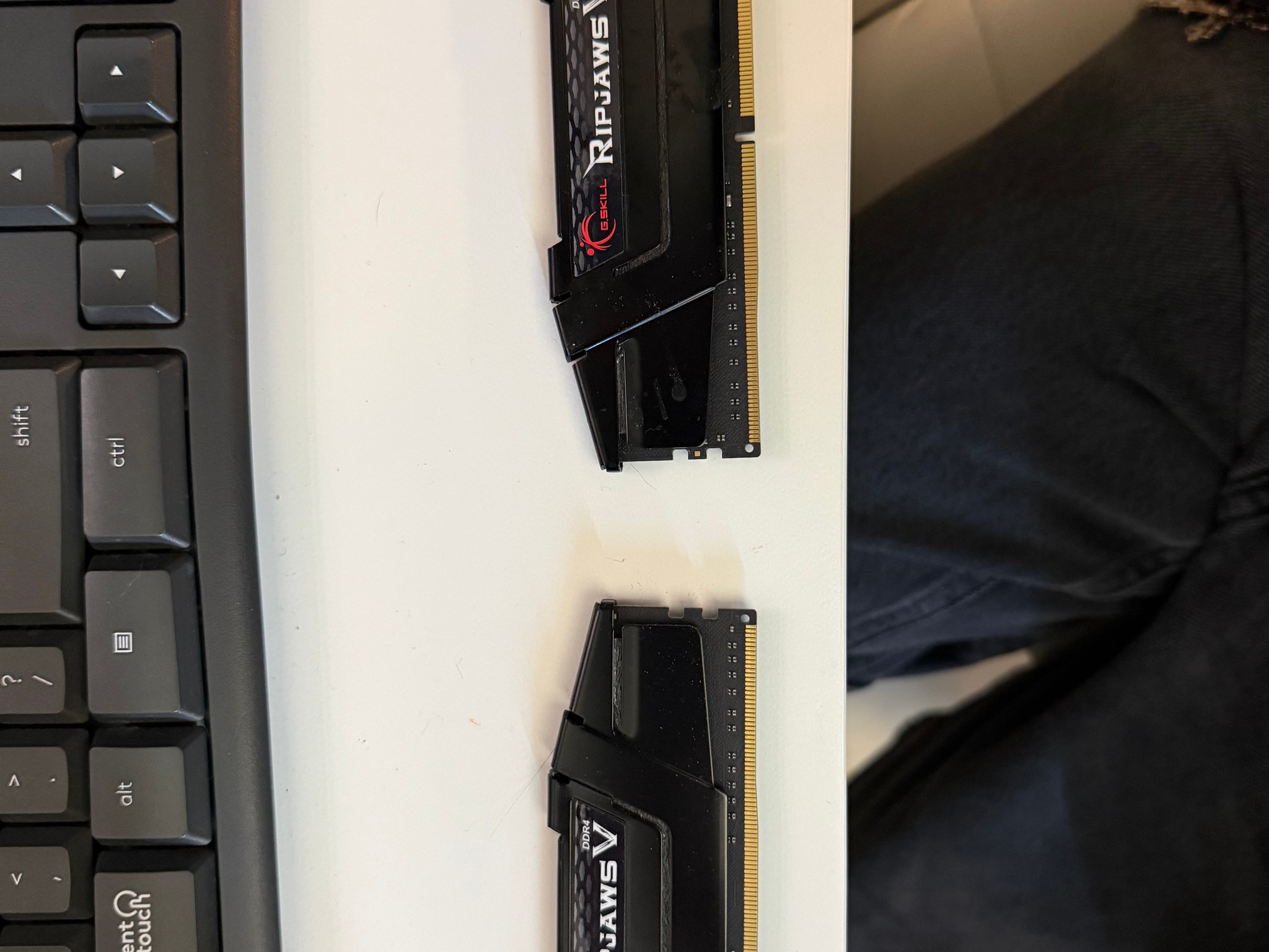 Used G.Skill Ripjaws 3200MHZ 32gb (2x16gb) CL16 memory