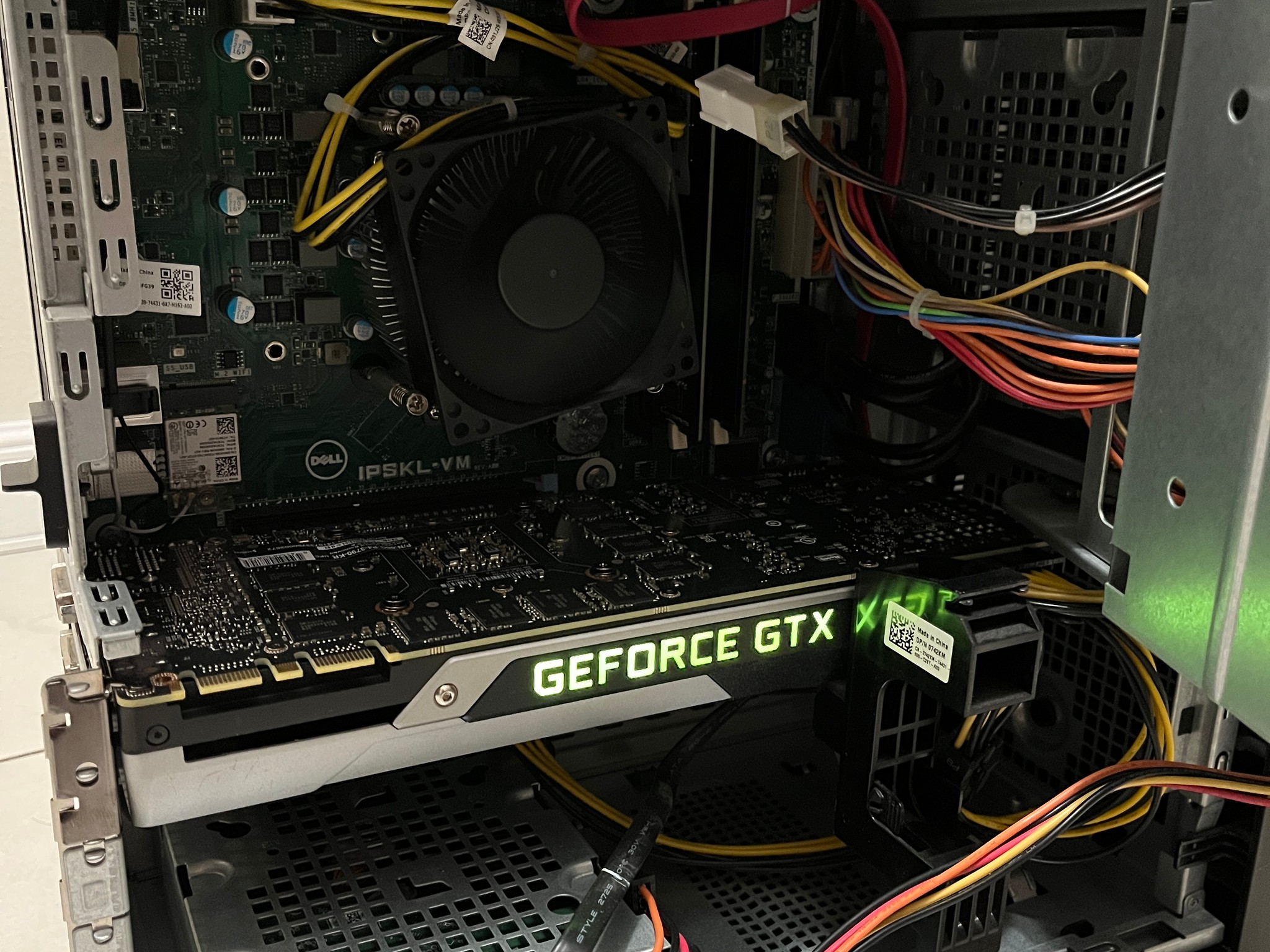 NVIDIA GTX TITAN Black 6GB, Intel i7-6700, 12GB RAM, 2.1 TB Storage, Dell Gaming PC w/ Wi-Fi & BT