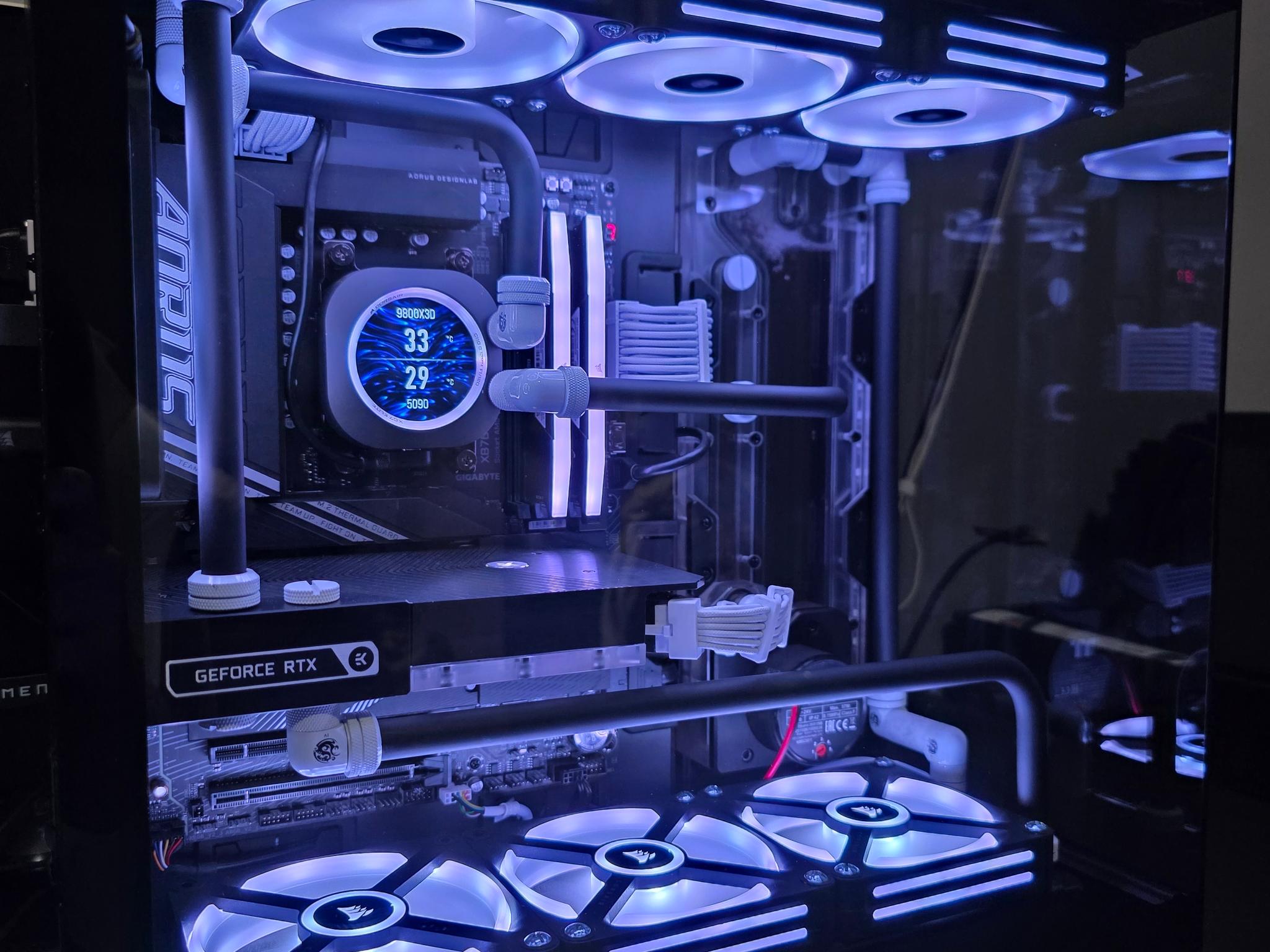 GeForce RTX 5090 /Ryzen 7 9800X3D Custom Gaming / Workstation PC
