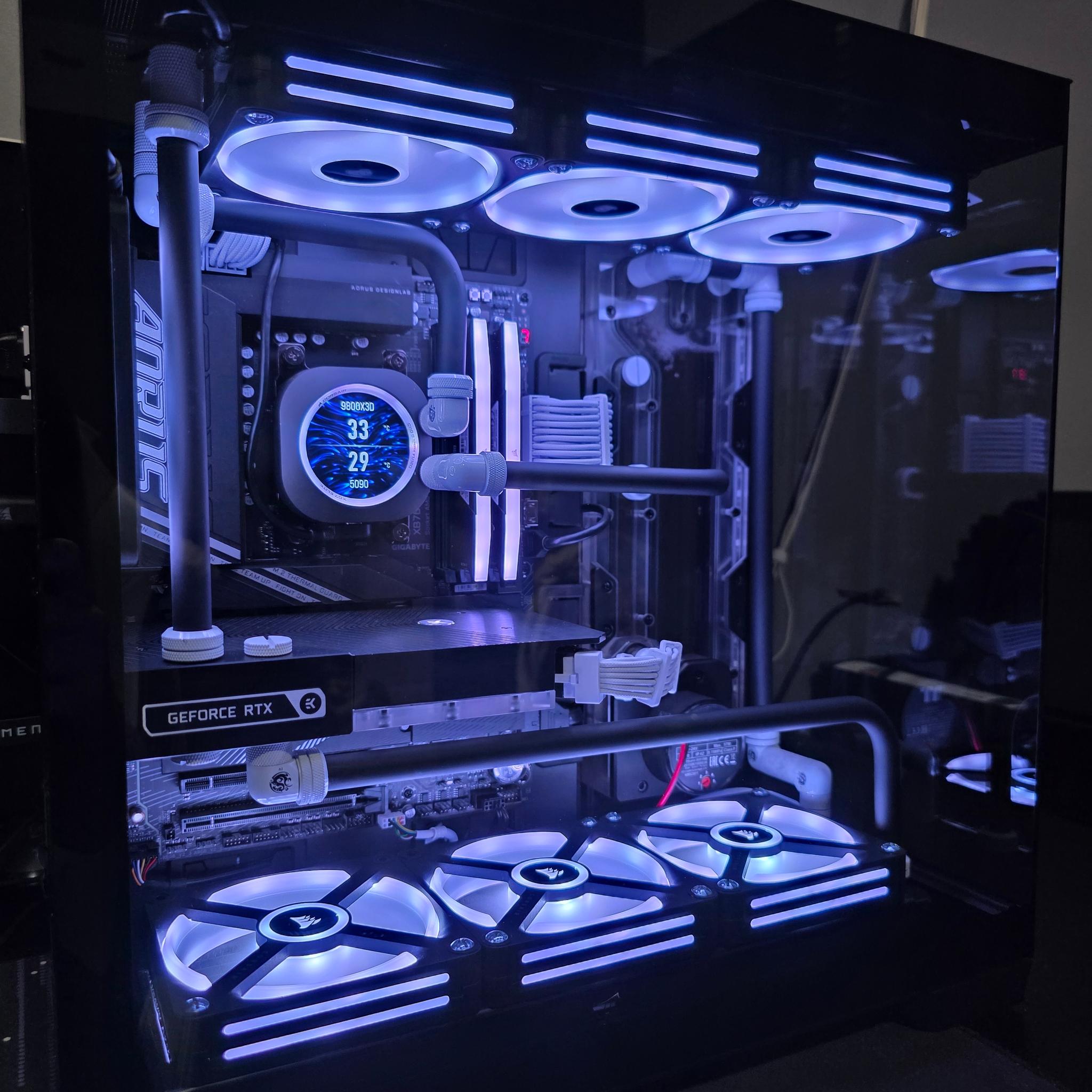 GeForce RTX 5090 /Ryzen 7 9800X3D Custom Gaming / Workstation PC