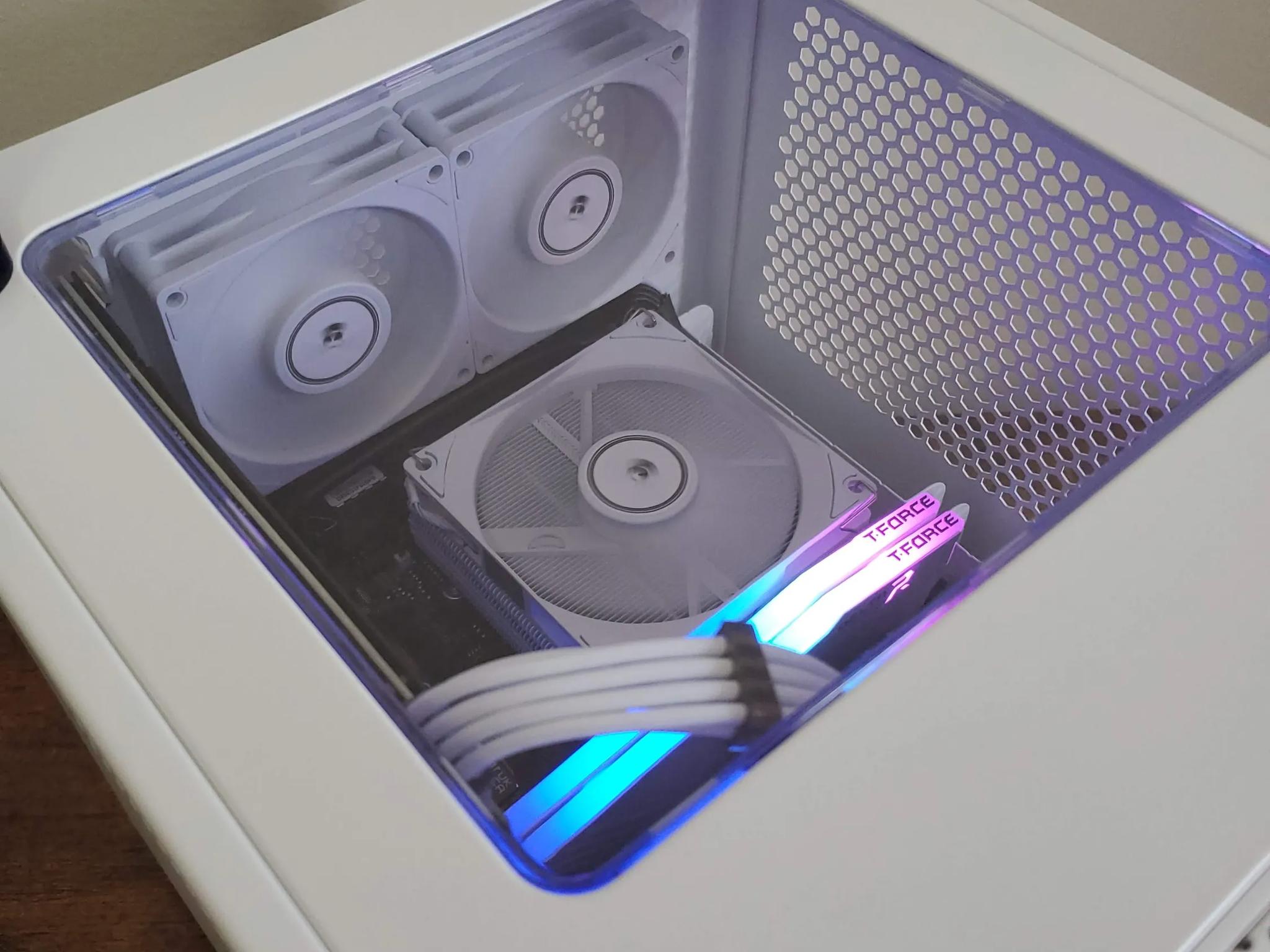 Snow White Mini ITX Cube PC | RTX 3050 8GB | Ryzen 5 3600 | 16GB DDR4 ARGB | 1TB NVME SSD | Wifi