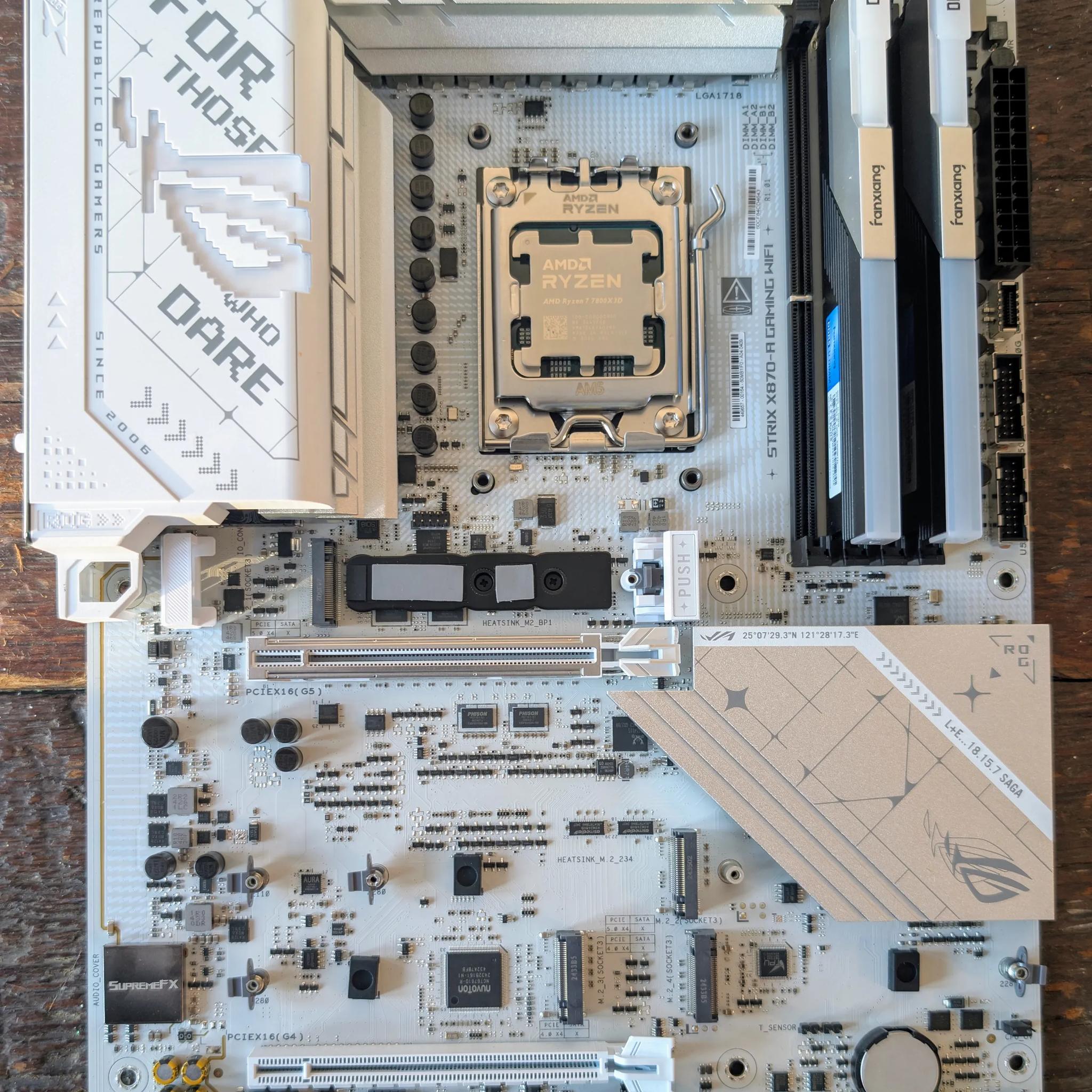 ⭐Like New⭐ Ryzen 7 7800X3D ROG X870 32GB DDR5 Combo