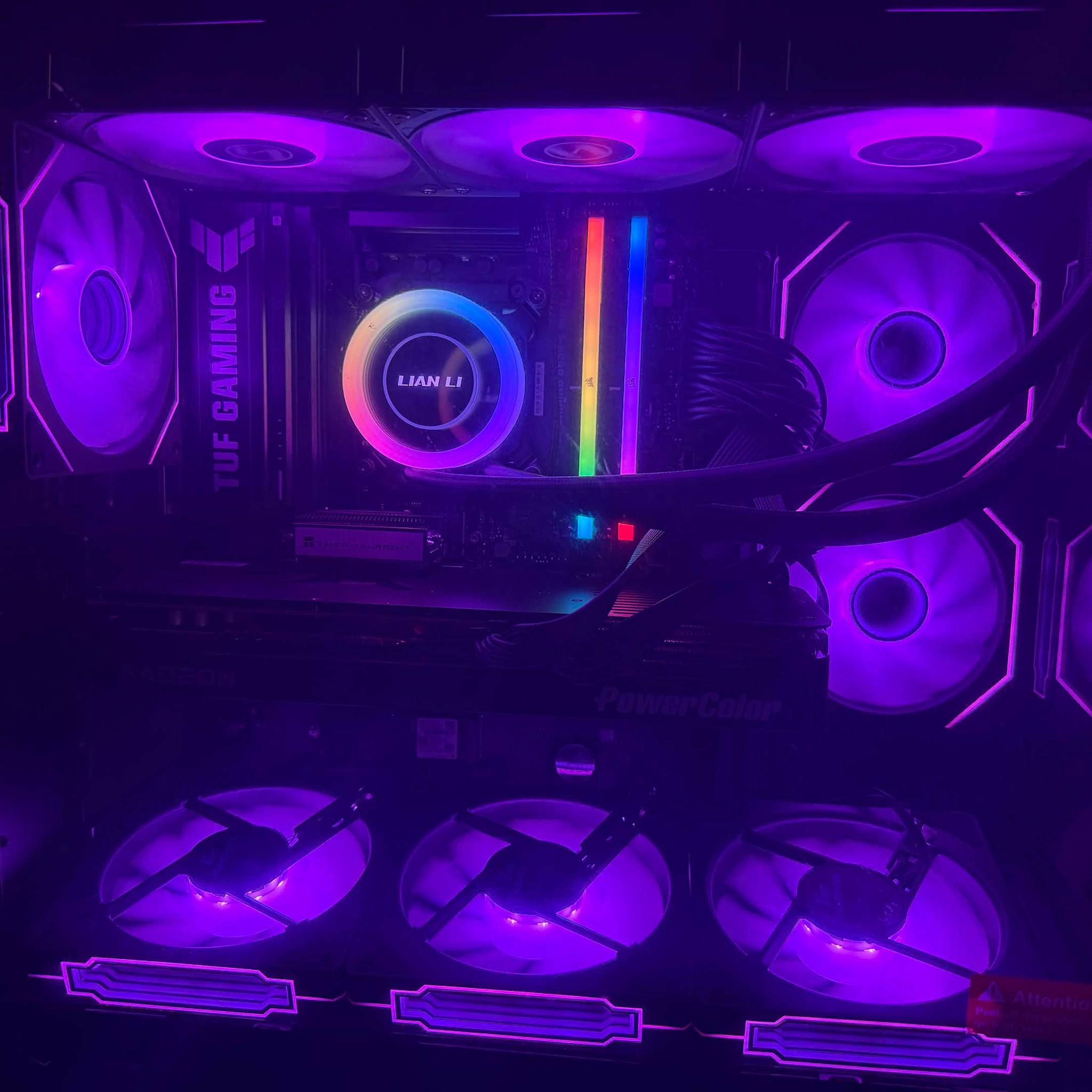 Radeon RX 9070 XT Custom Gaming PC - Ryzen 7 9850X3D, 32 GB RAM