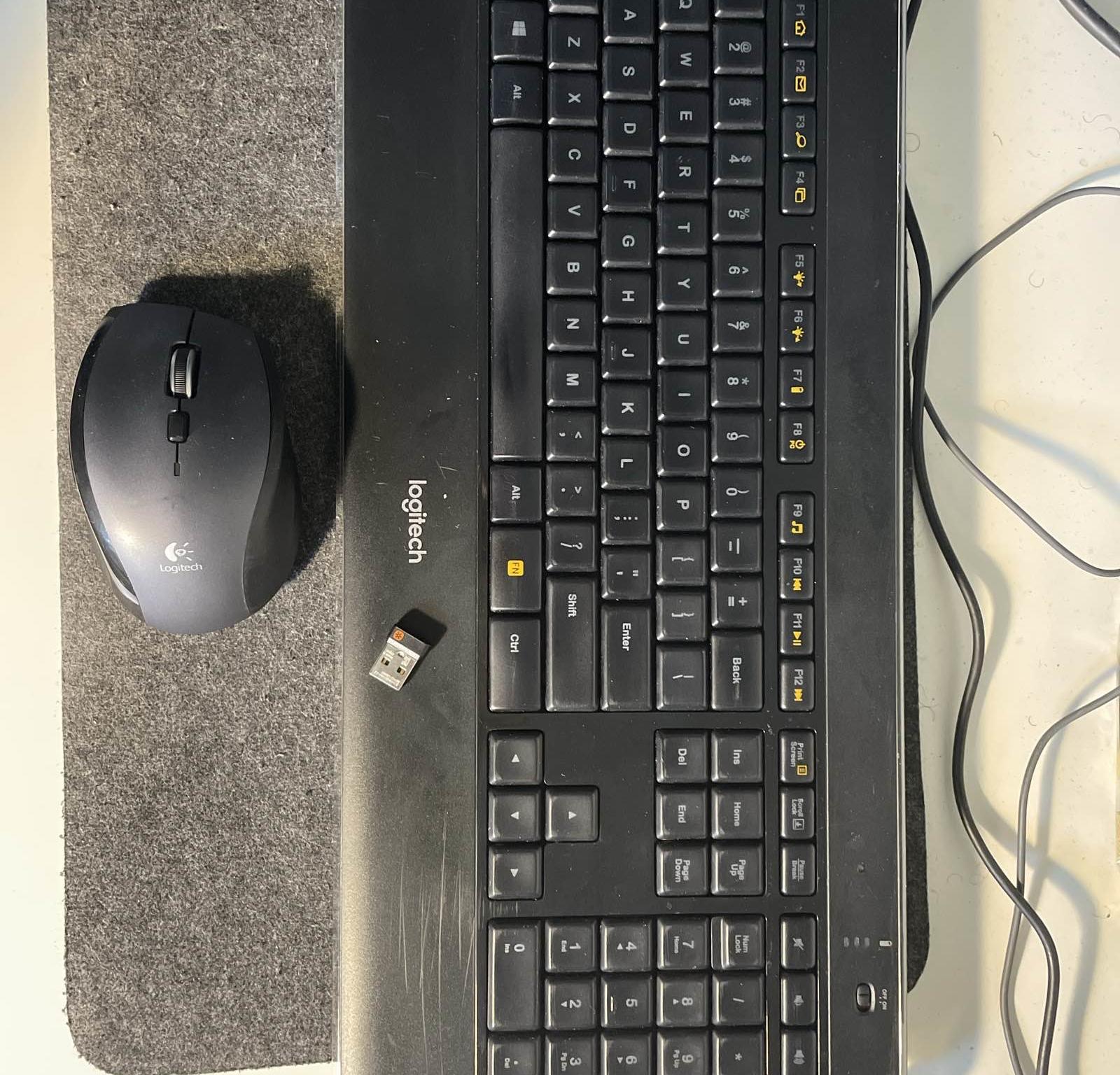 Logitech K800 Wireless Keyboard + Logitech M705. Tested