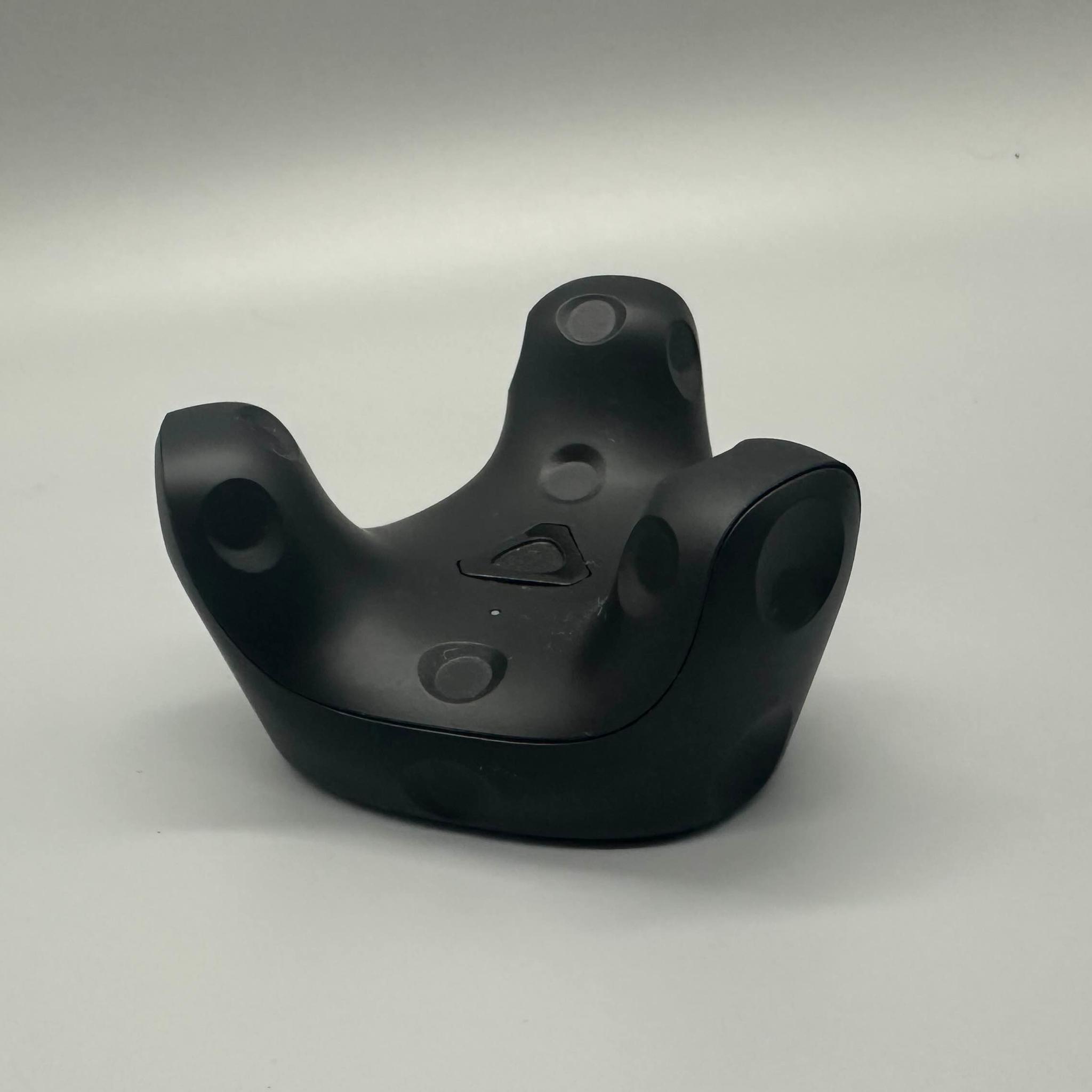 Full Body Tracking Vive Trackers (3) and 2.0 Base Stations