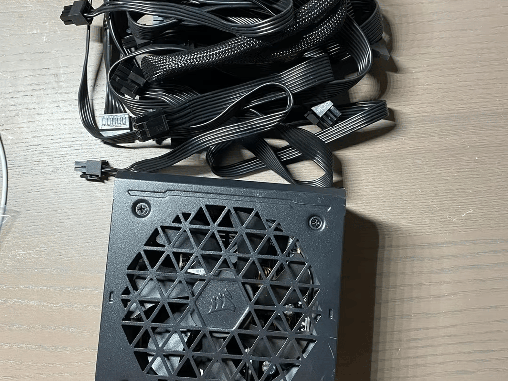 CORSAIR CS750 80+GOLD FULLY MODULAR POWER SUPPLY