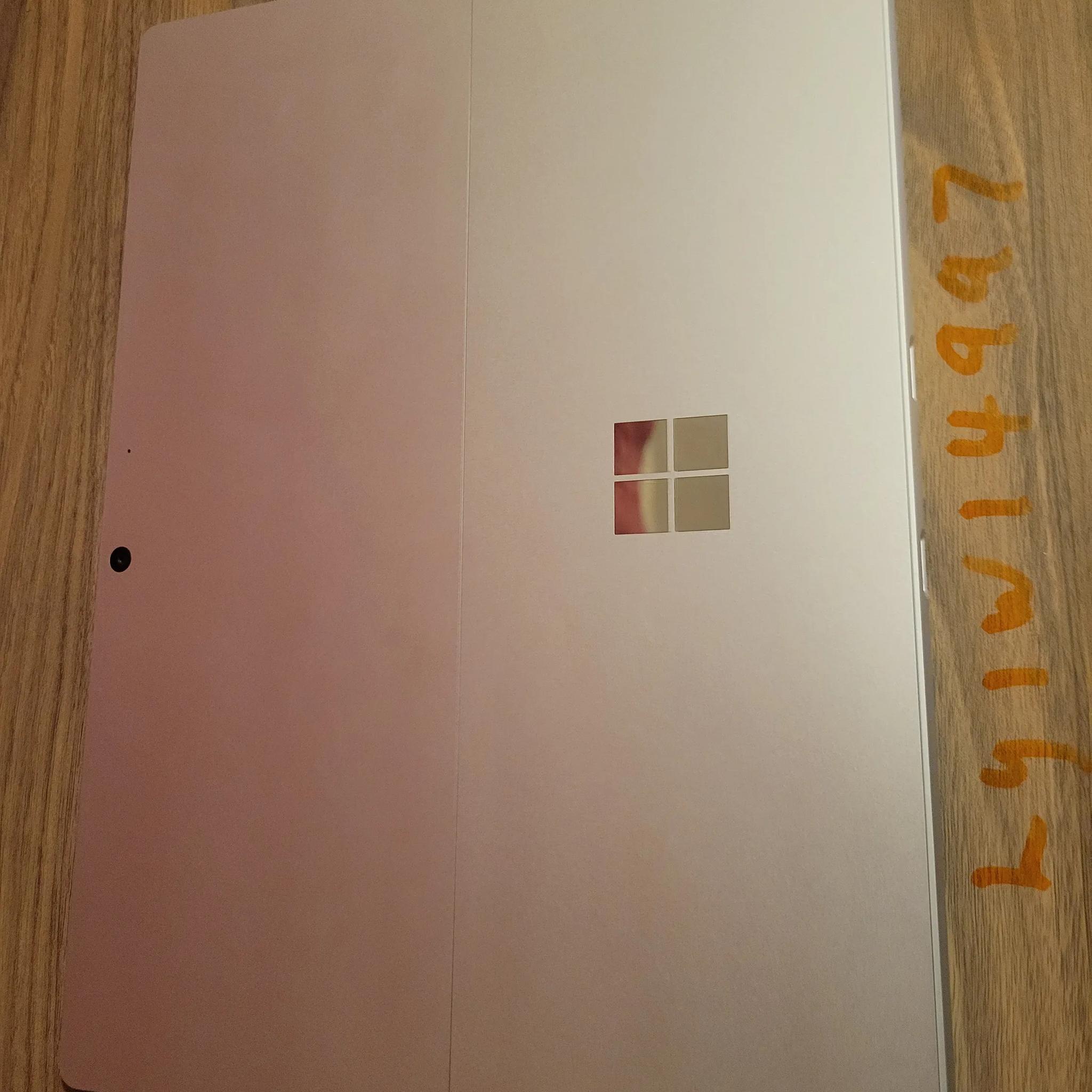 Microsoft Surface Pro 9 - 12th gen intel i5 - 128gb - 13" QHD Touch Screen