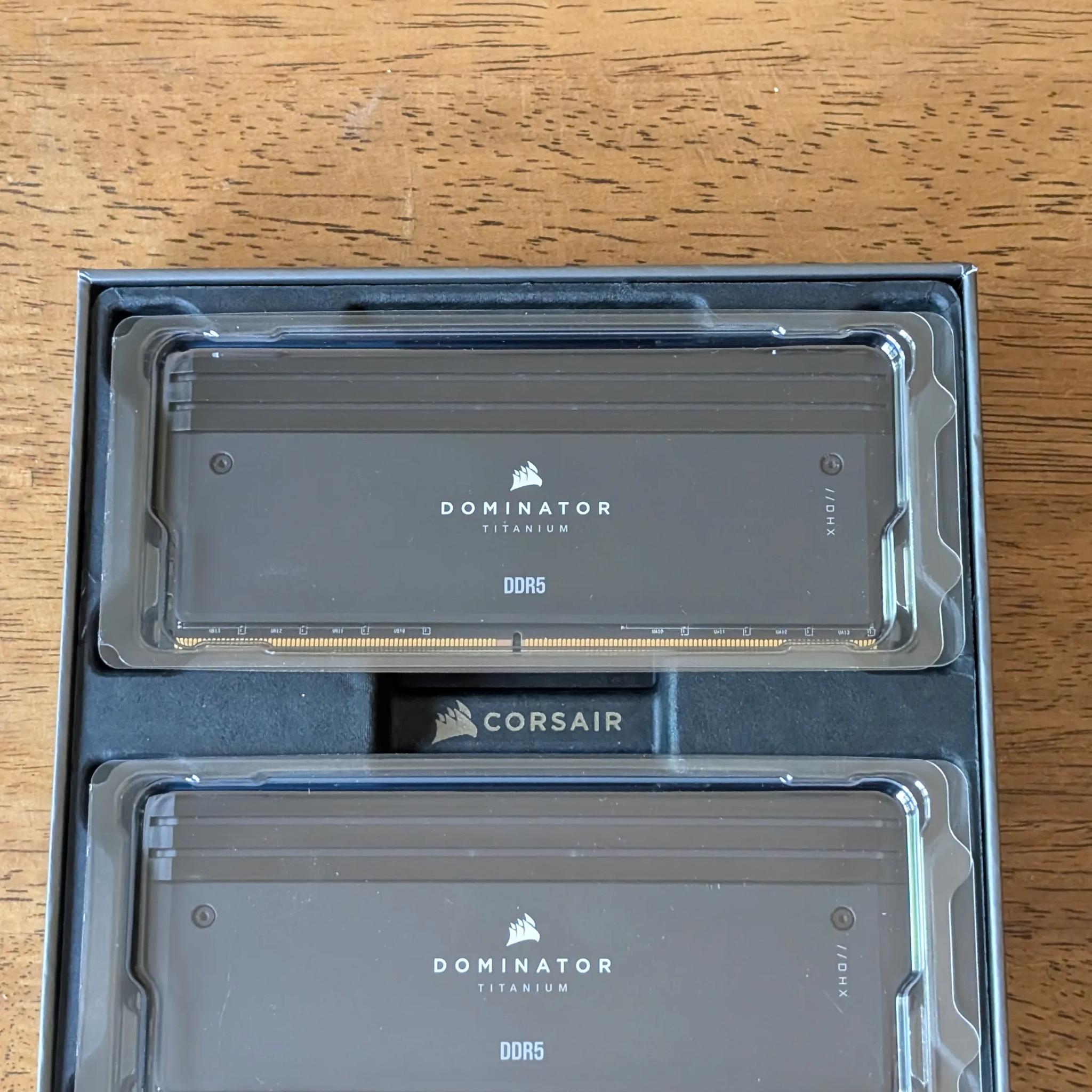 Corsair Dominator Titanium RGB 64GB (2 x 32GB) DDR5-6600 PC5-52800 CL32 RAM