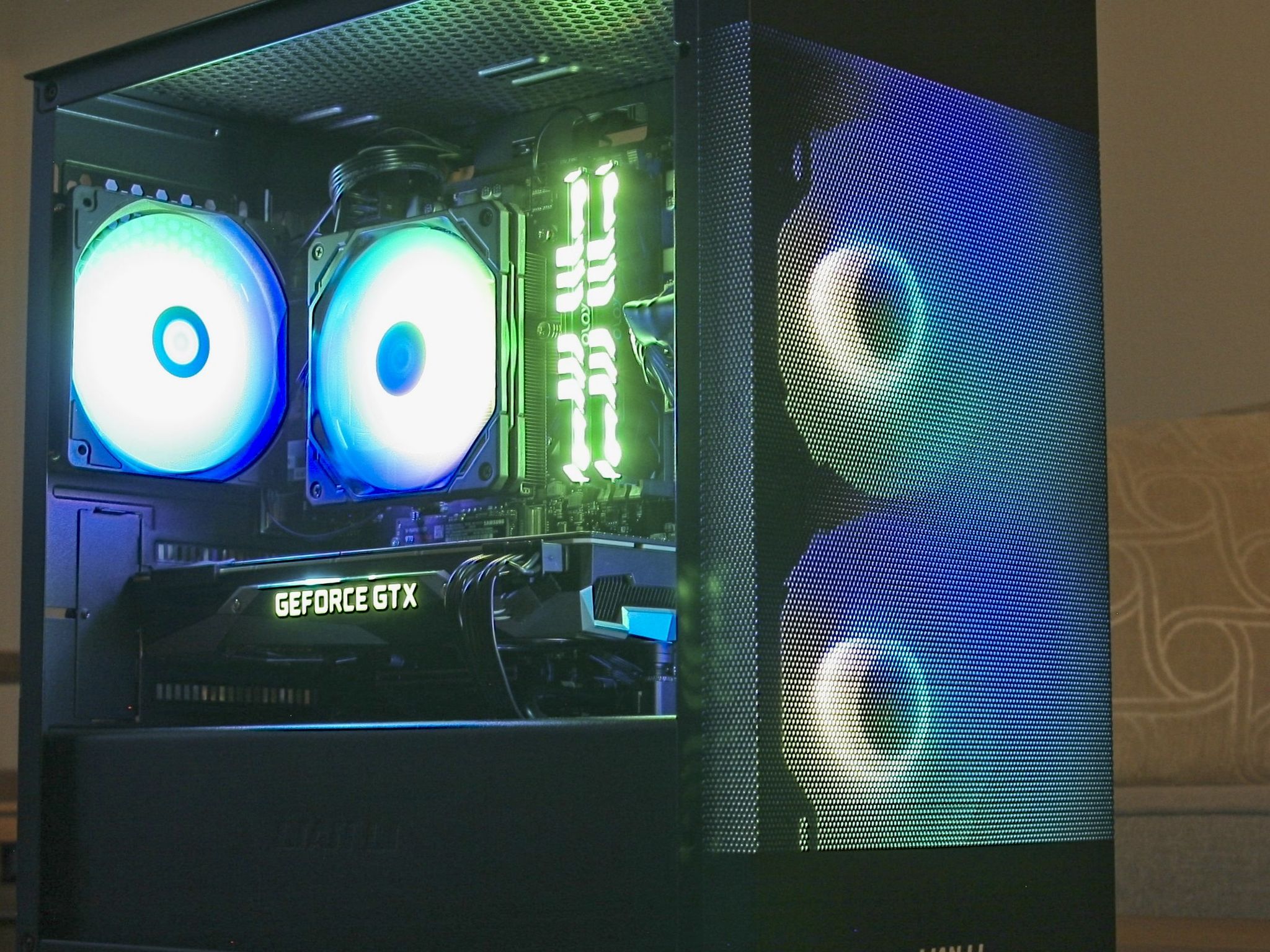 Gaming / Streaming PC - Nvidia GTX 1080 Ti - Ryzen 7 3700X - 16GB DDR4 - 1TB SSD NVME