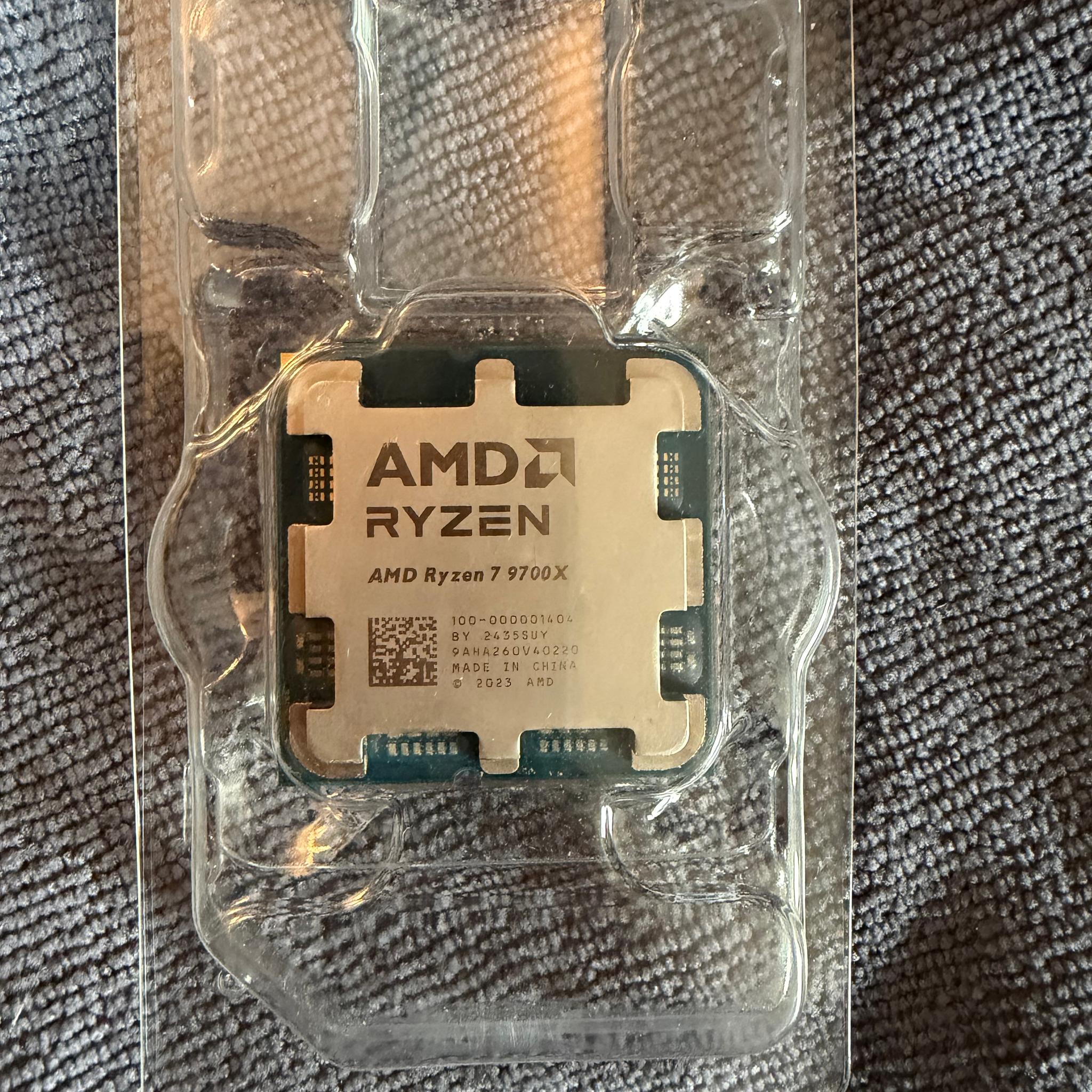 AMD Ryzen 7 9700X