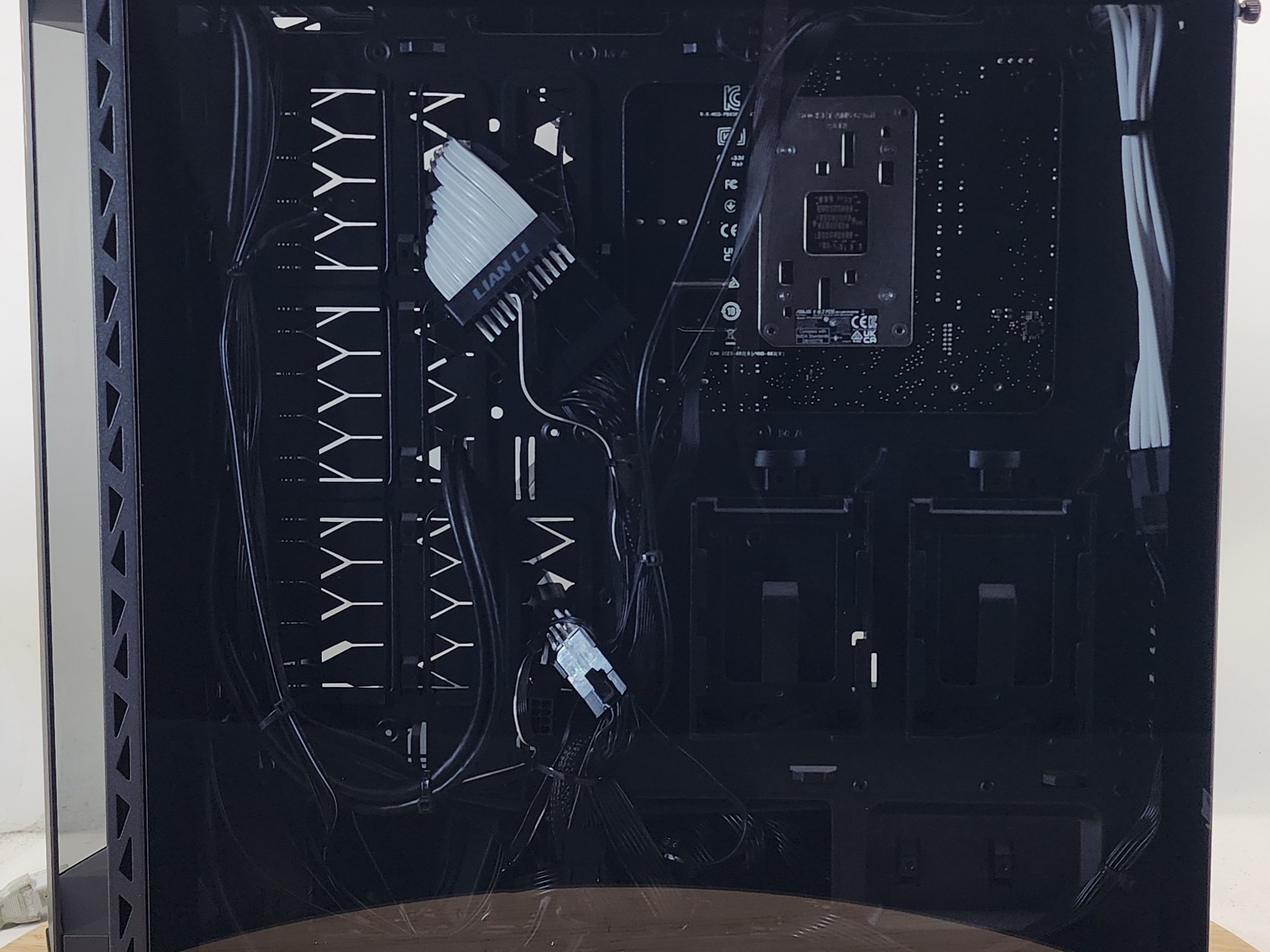 Gaming PC Ryzen 5 9600X 16GB RAM 1TB SSD RTX 5060 Ti 16GB Windows 11 Computer