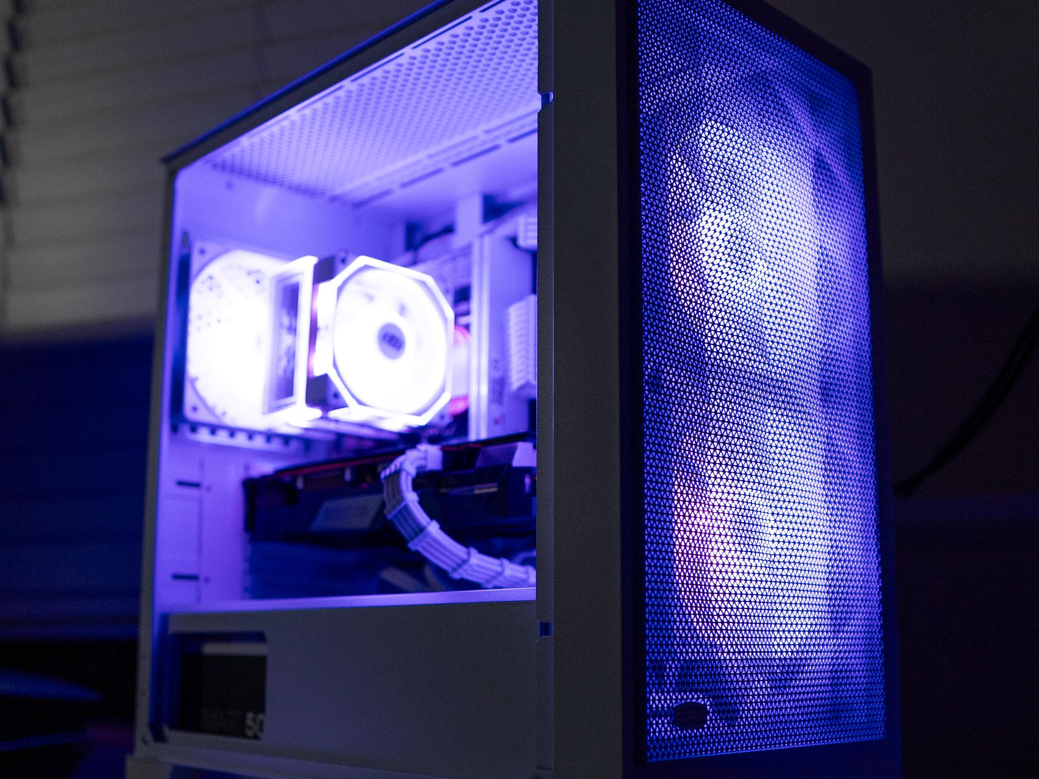 ❄️🌨 | RX 5600XT | INTEL XEON E5-2630 V4 | 16GB DDR4 RAM | 256GB NVME + 2TB HDD | Arctic Freeze 3.0