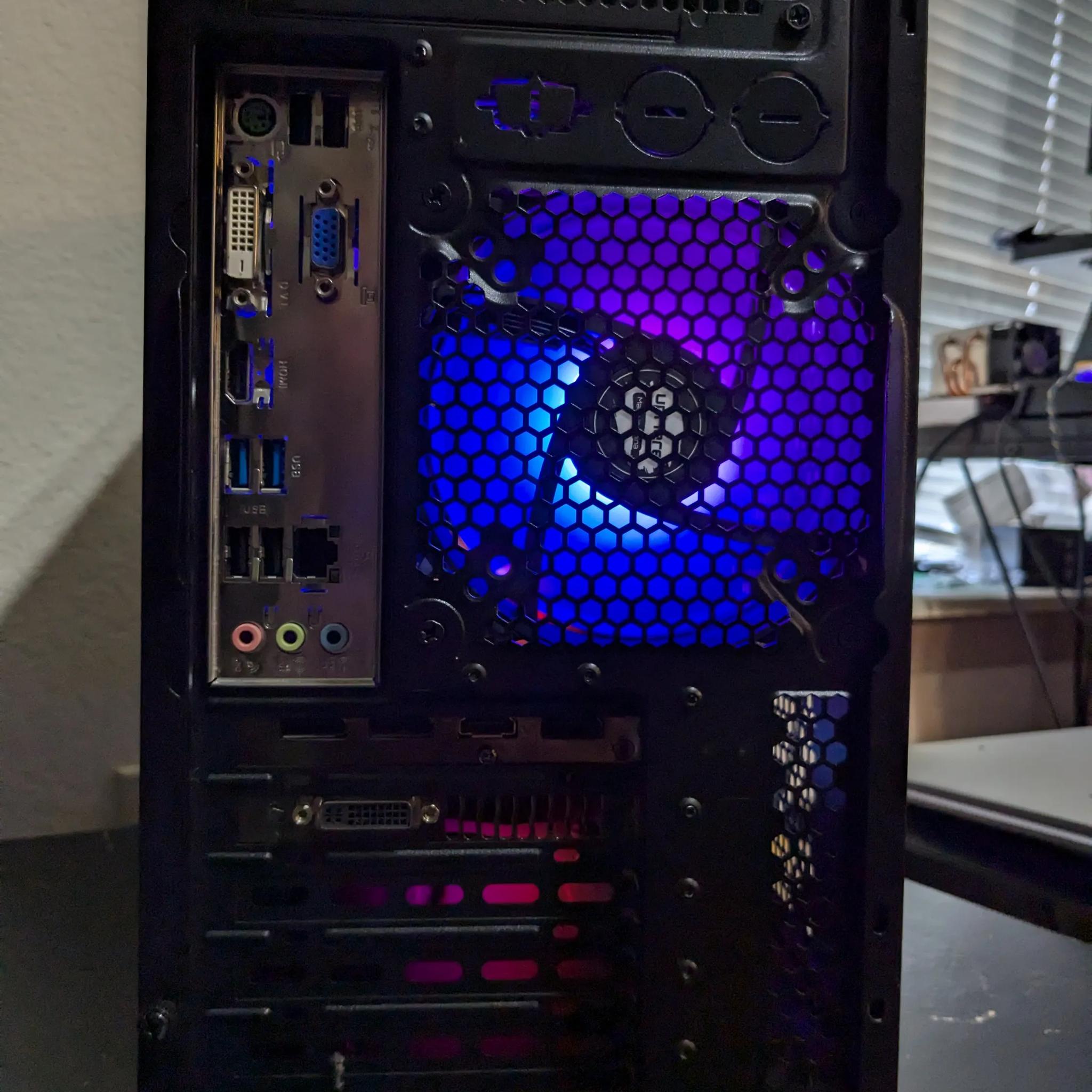 Free Ship ~ Xeon 1230v2 (same as i7-3770S), 16GB RAM, GTX 960 4GB, 400GB SSD, Win10, RGB, Wifi