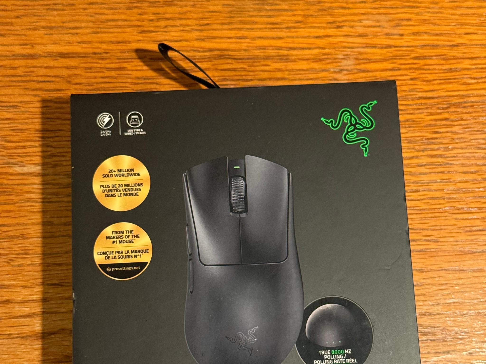 Razer - DeathAdder V4 Pro Lightweight Optical Gaming Mouse with 150 Hour Battery - Wireless - Black