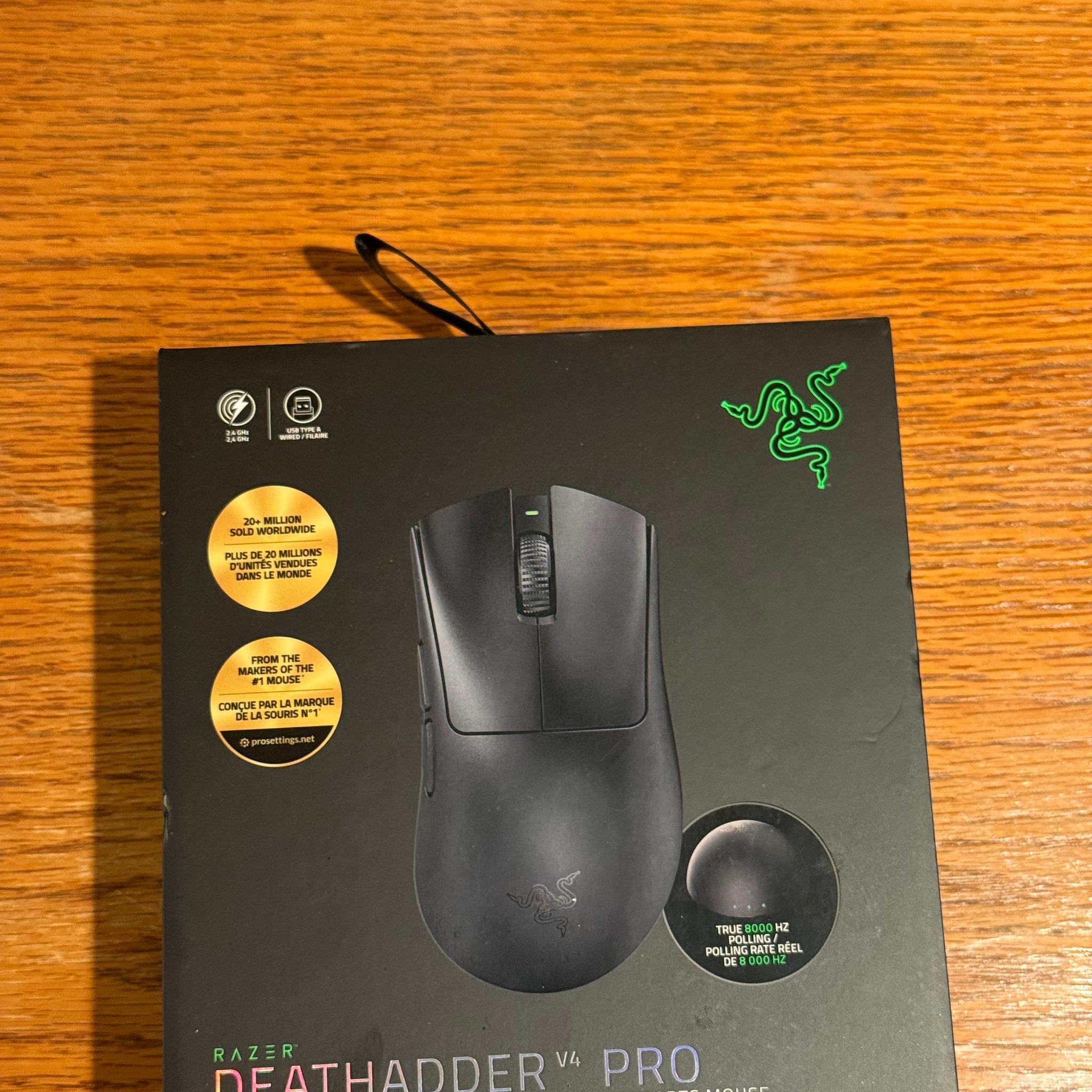 Razer - DeathAdder V4 Pro Lightweight Optical Gaming Mouse with 150 Hour Battery - Wireless - Black