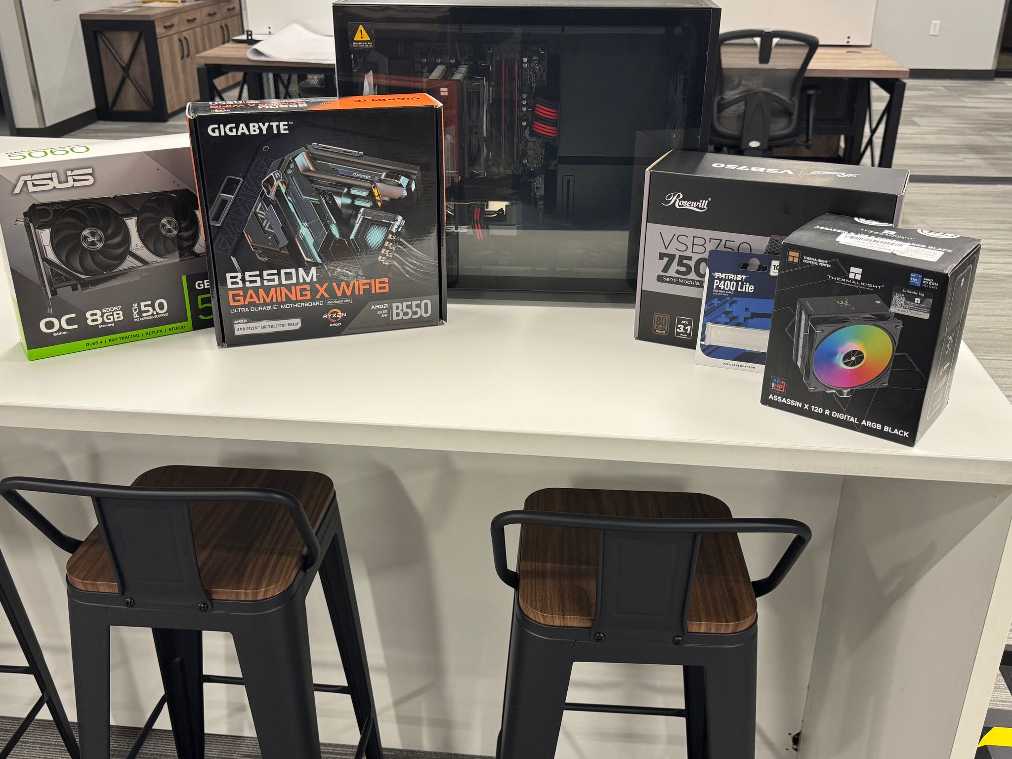 Ryzen 5 5600X - RTX 5060 - 95% New Build