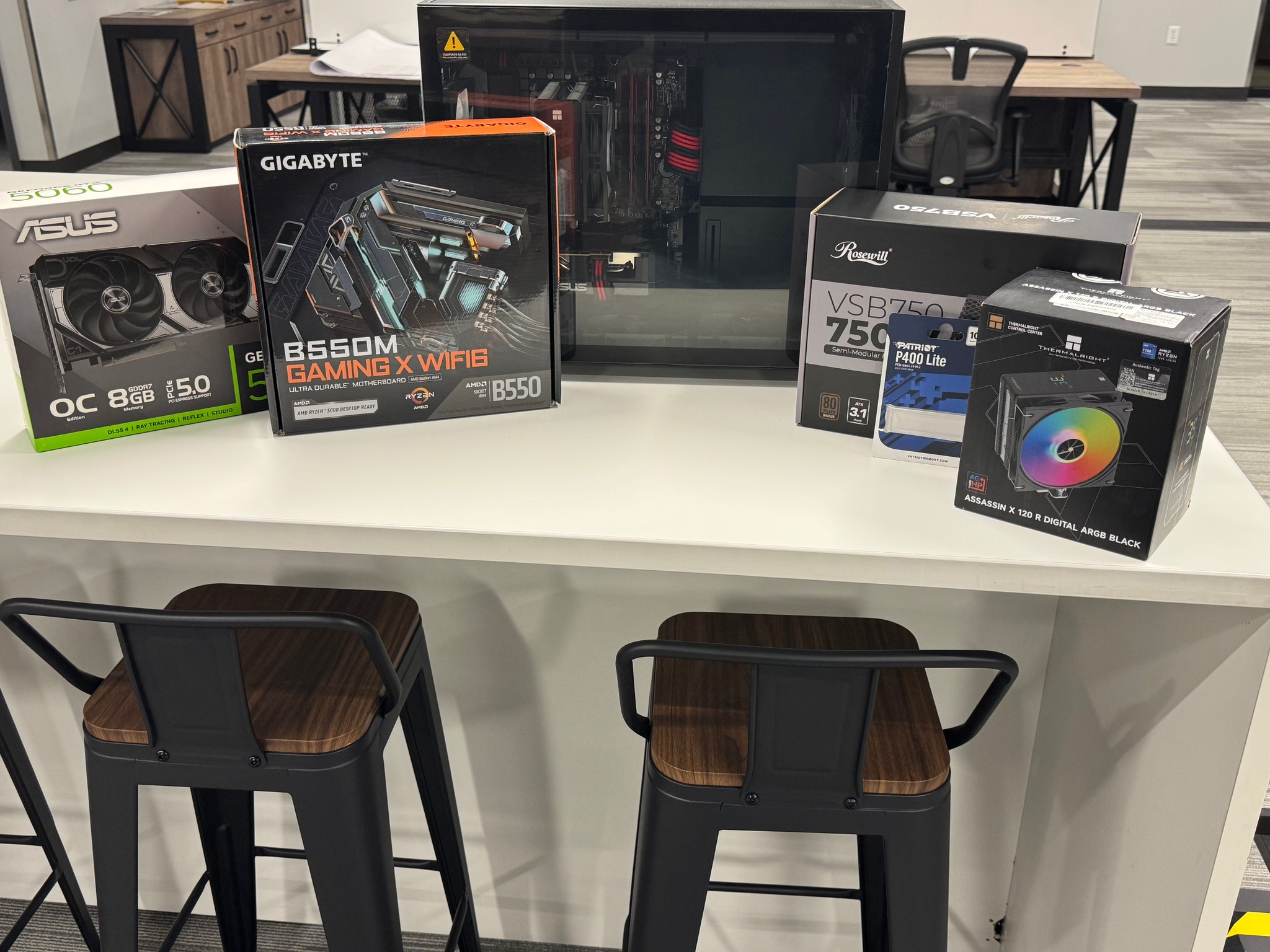 Ryzen 5 5600X - RTX 5060 - 95% New Build