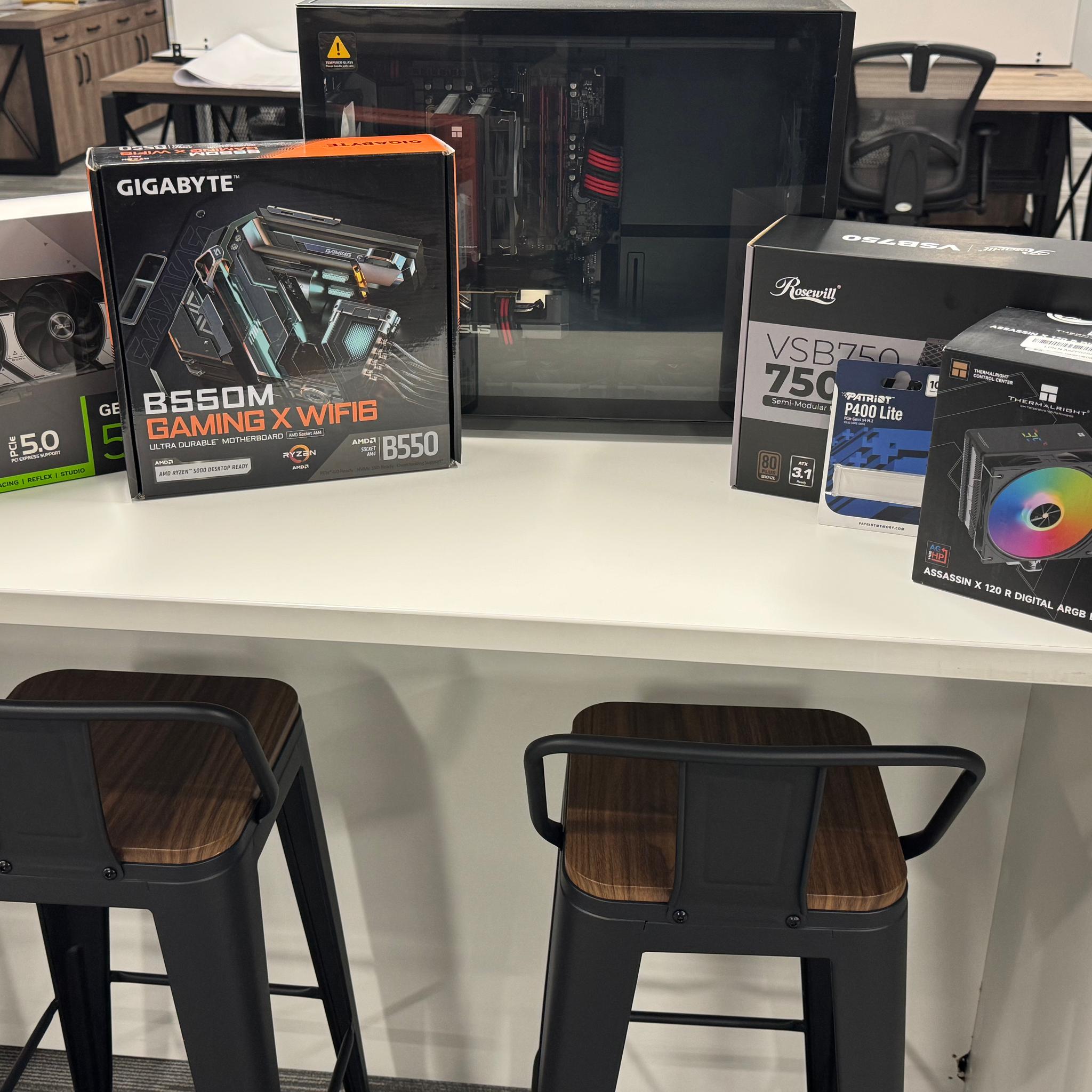 Ryzen 5 5600X - RTX 5060 - 95% New Build