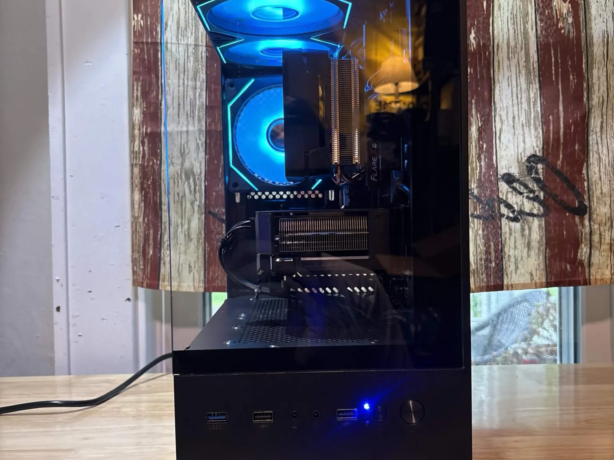 BLACK CAT SHADOWCLAW MINI GAMING PC Ryzen 5 7500X3D • RTX 5060 • 16GB DDR5 • 1TB NVMe