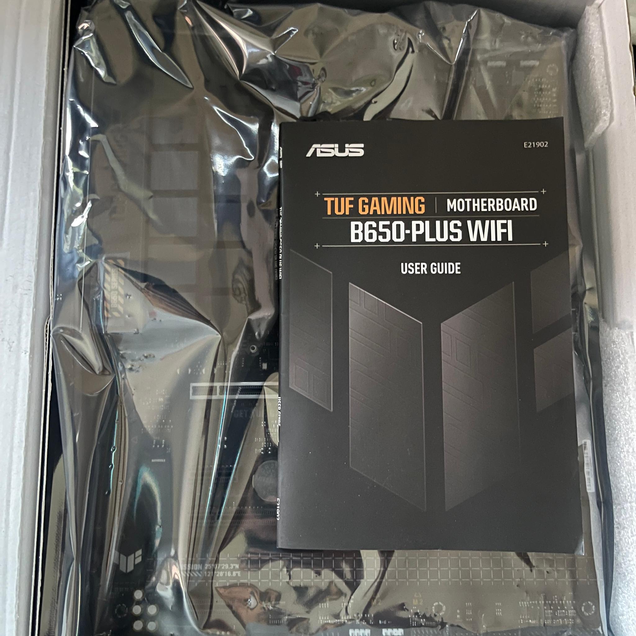 TUF GAMING B650 Plus Wifi  ( Missing Antenna)