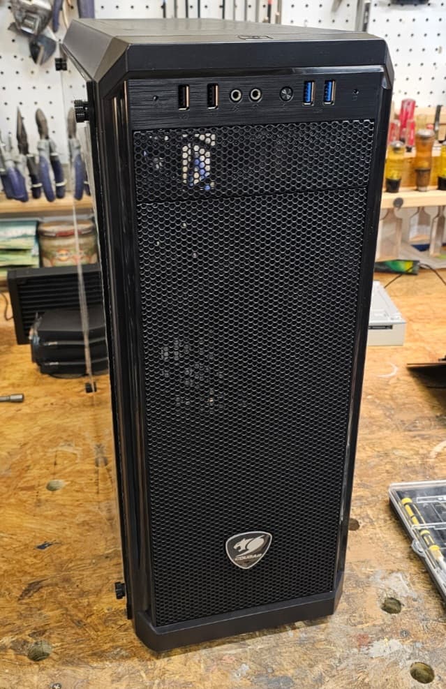 Cougar Glass Window Midi Tower