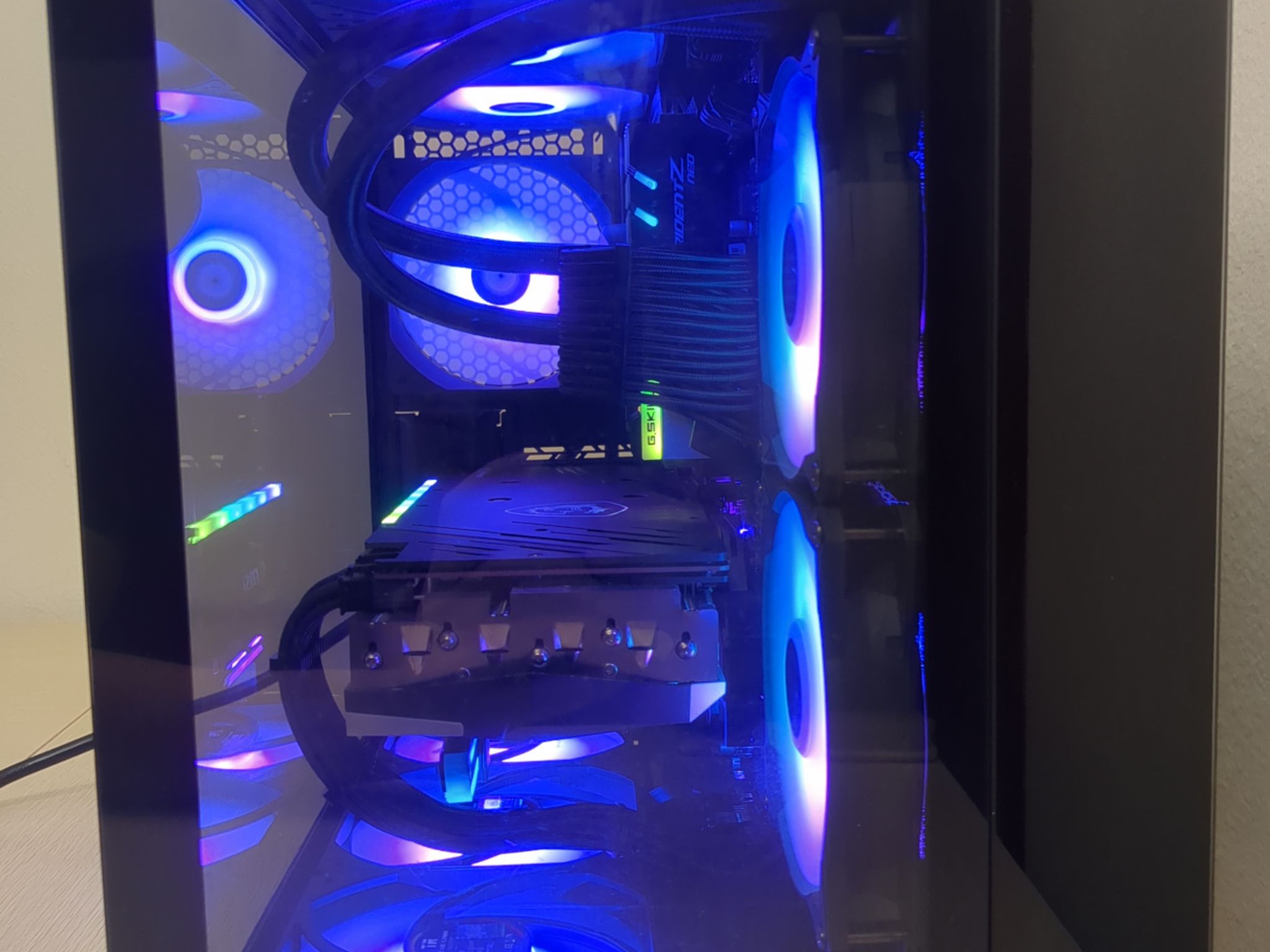 RX 6800, Ryzen 7 5800X Gaming PC (32GB RAM, 2TB SSD, Win11 Pro)