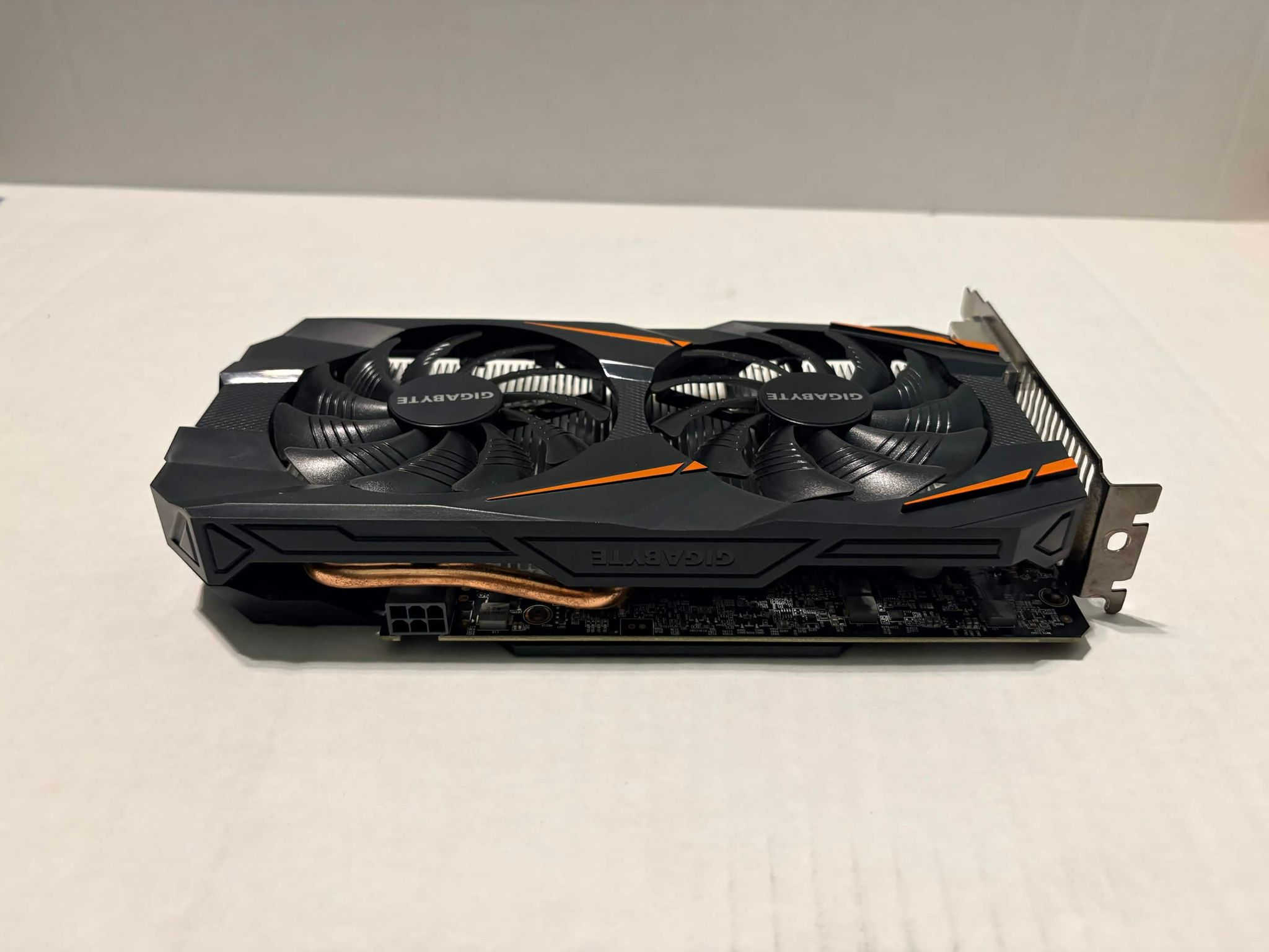 GIGABYTE GeForce GTX 1060 WINDFORCE OC 3G