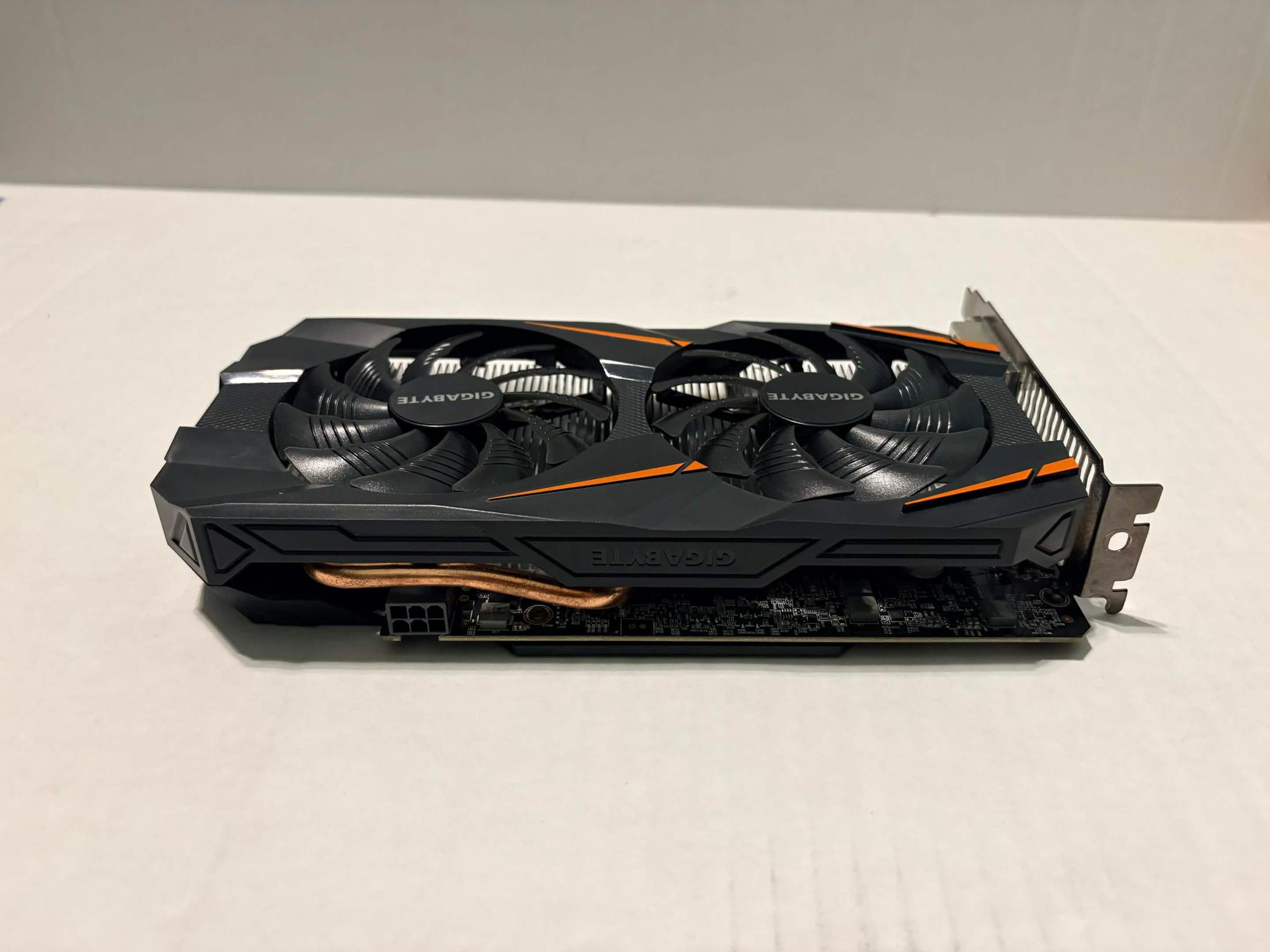GIGABYTE GeForce GTX 1060 WINDFORCE OC 3G - Image 2