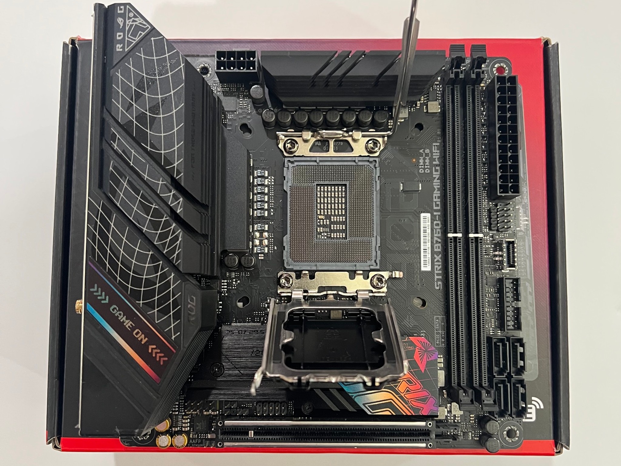 ASUS ROG STRIX B760-I GAMING WIFI