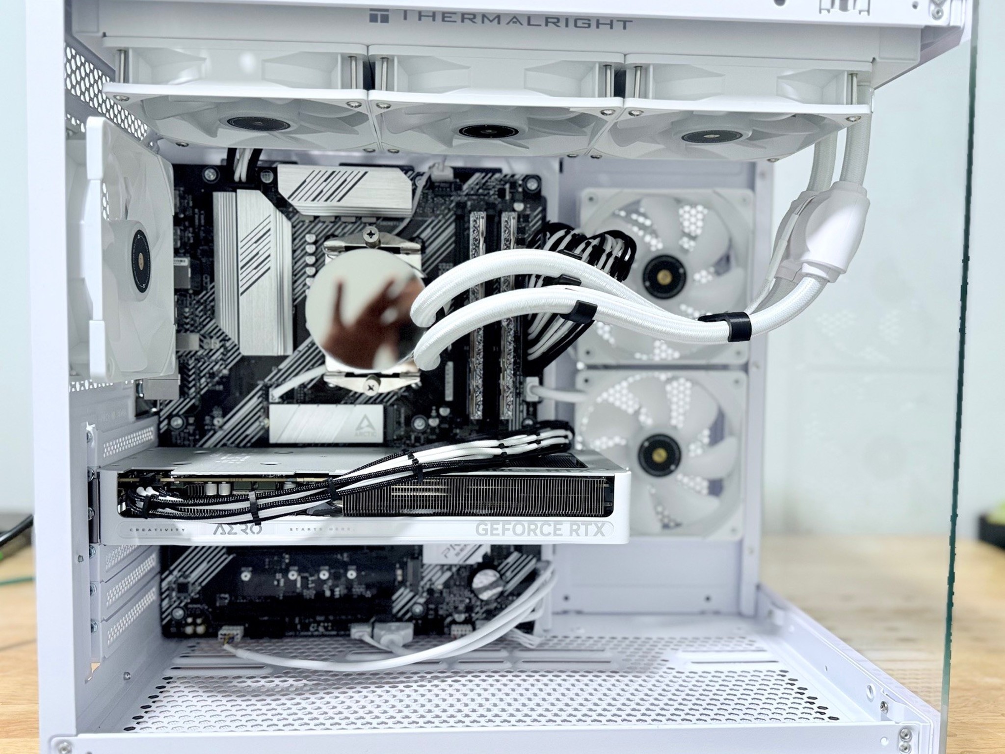 Achromatic Gaming PC RTX 5060 OC Edition