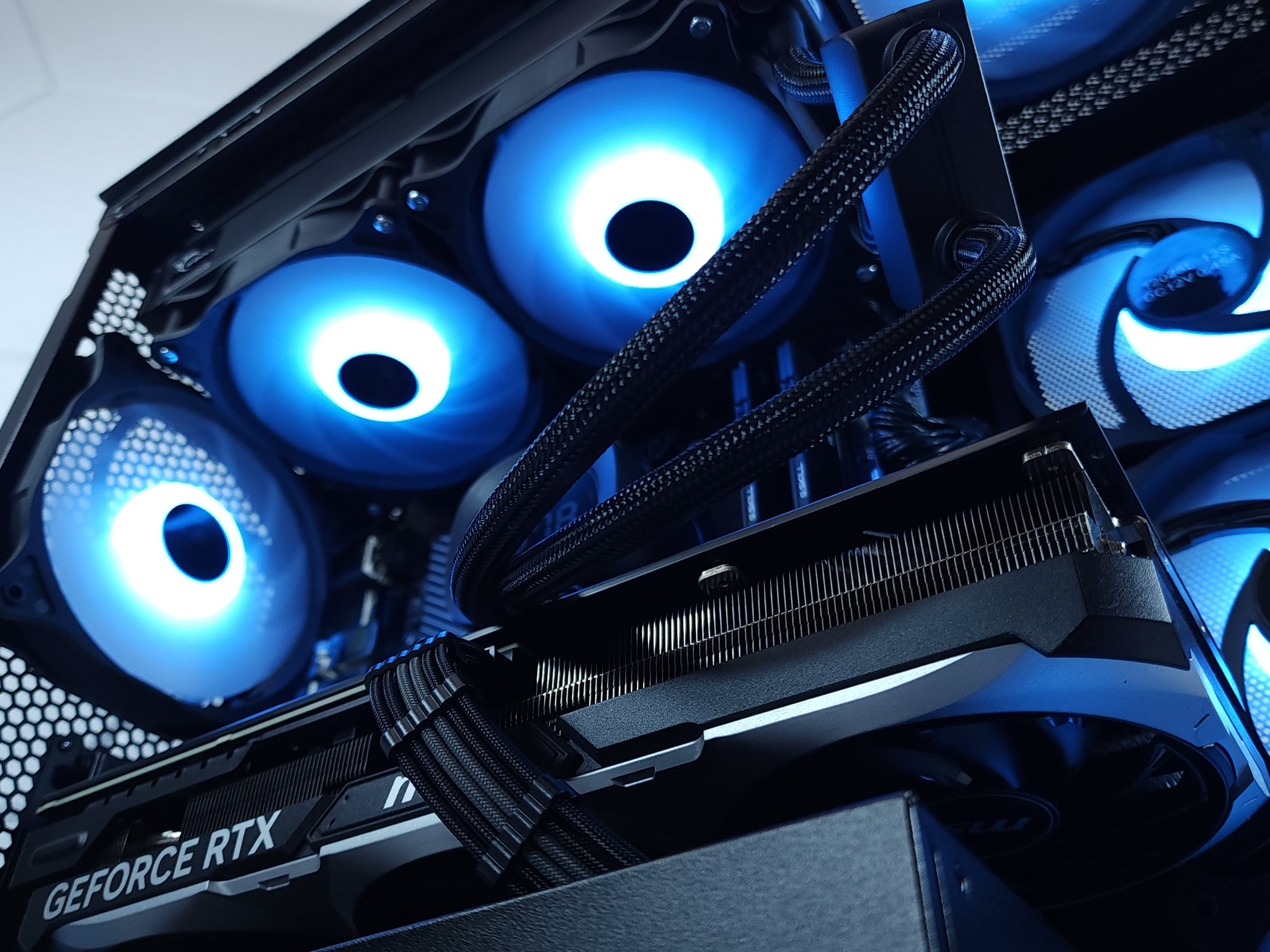 💙RTX 4070 Ti ● Ryzen 7 7700X ● 32GB 6000MHz ● 2TB NVMe Gen 4b● 1440 Gaming Computer