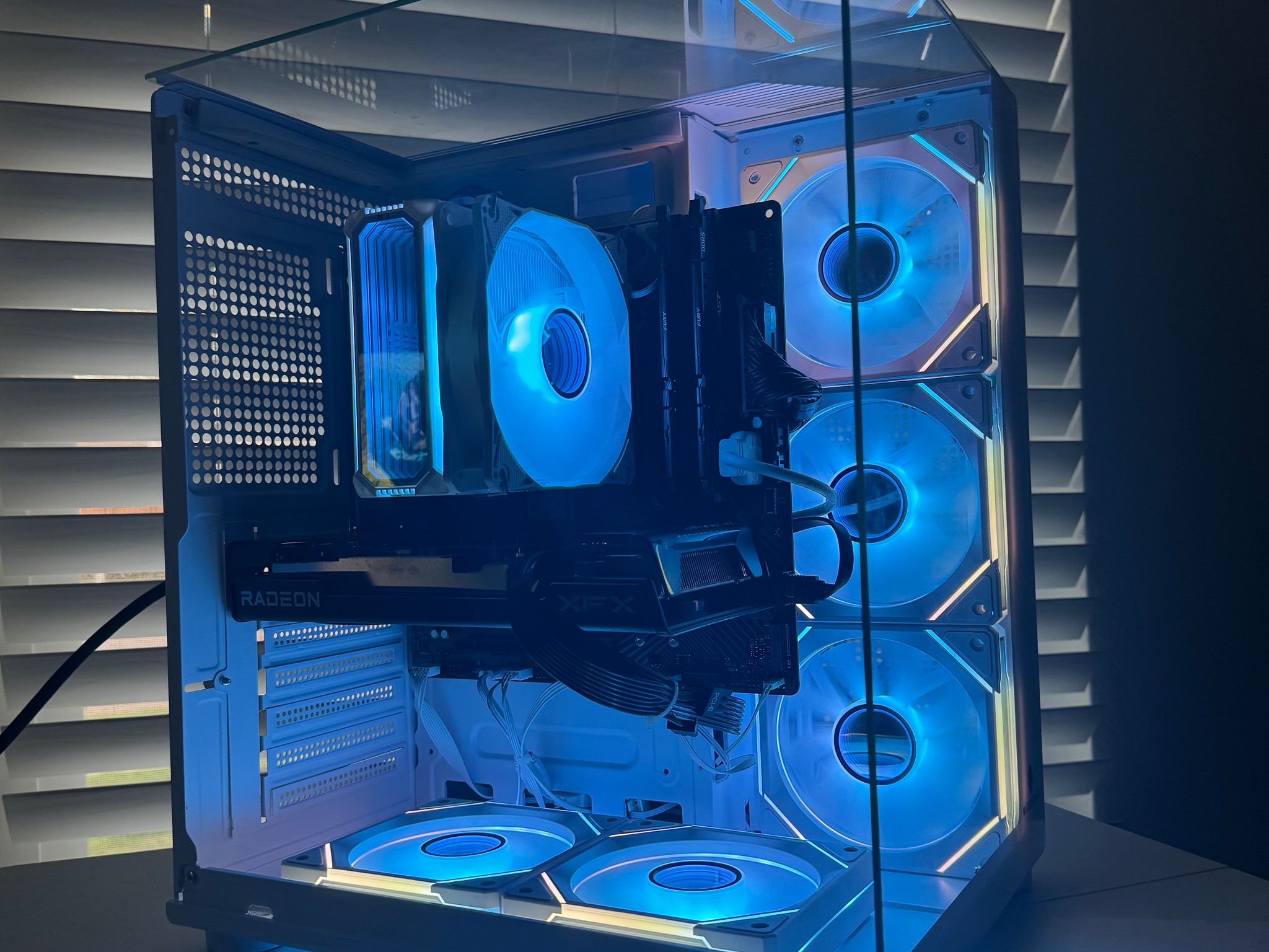 Custom build gaming pc |AMD Ryzen 5 8500G  Ddr5 16GB  Gen4 512GB nvme 1TB additional storage