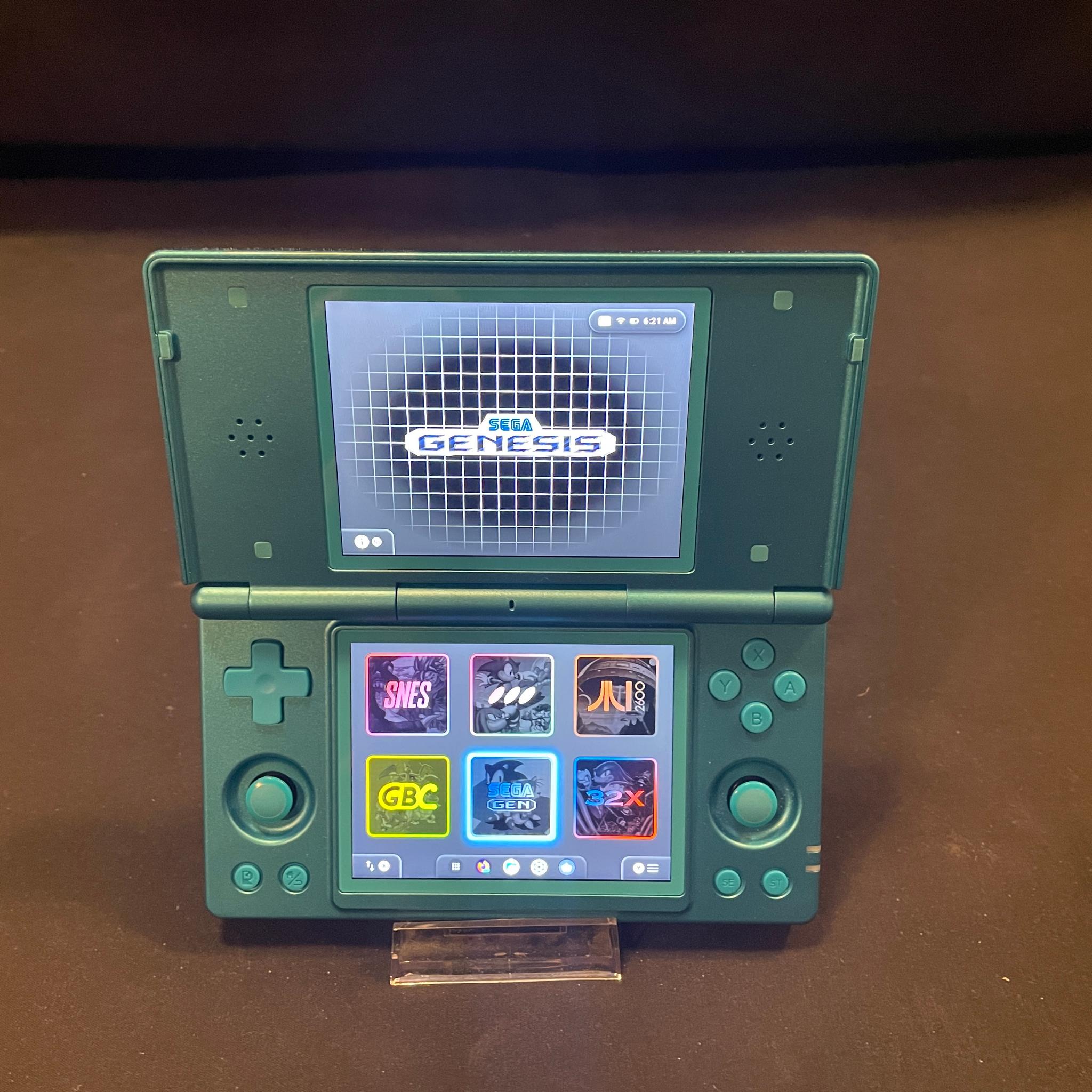 Clamshell Retro Game Console Handheld 128gb With Custom OS