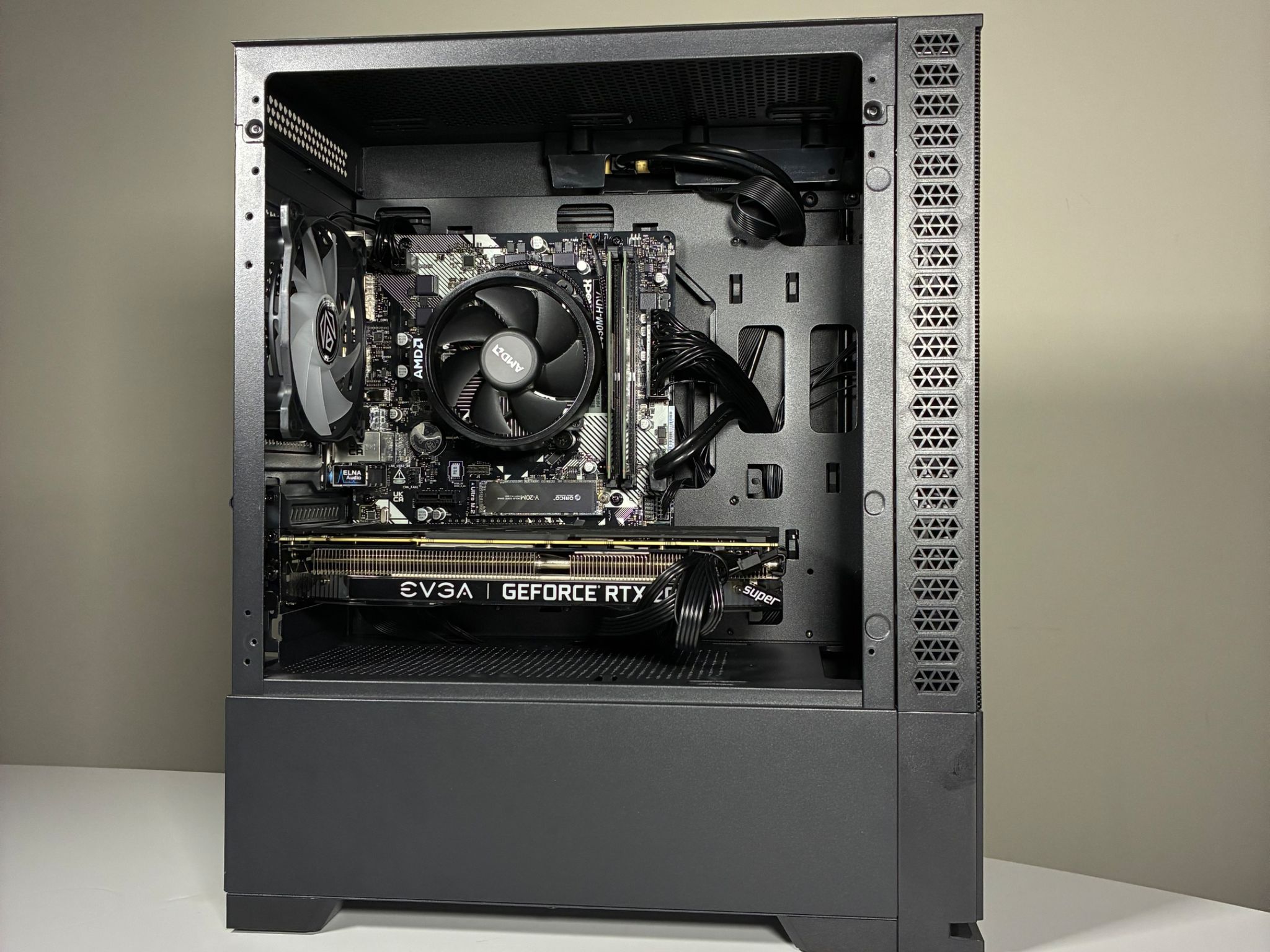 EVGA RTX 2070 Super | Ryzen 5 3600 | 16 GB RAM | 512 GB SSD