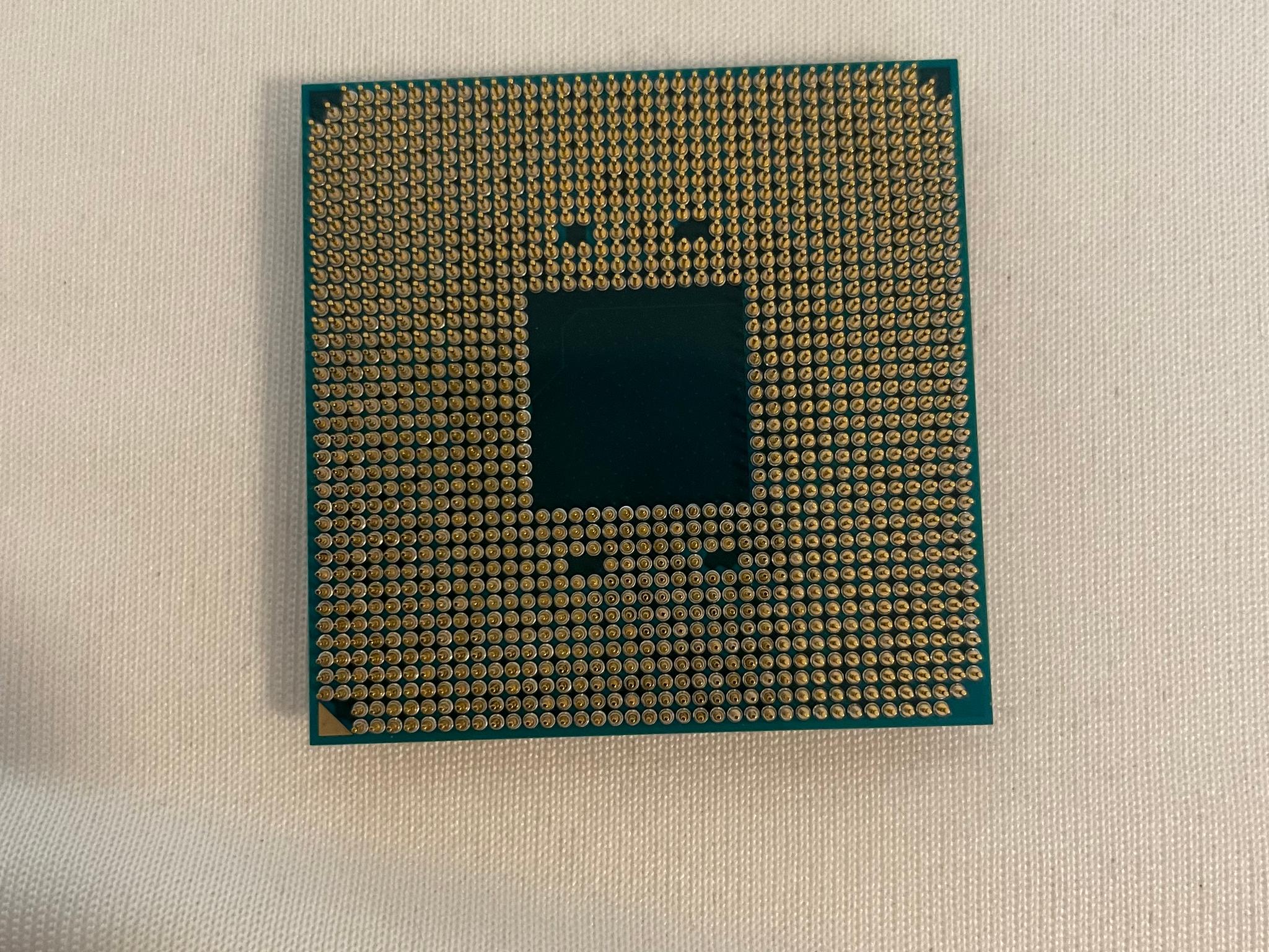 AMD Ryzen 5 2600 w/ Free AMD Wraith Stealth CPU Cooler