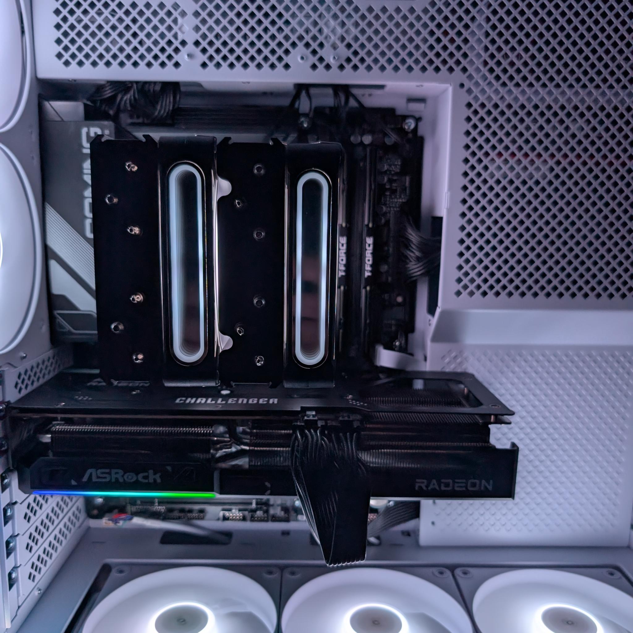 Gaming PC RX 9070-Ryzen 5 9600x-32 GB DDR5 6000-1 TB NVME mostly new