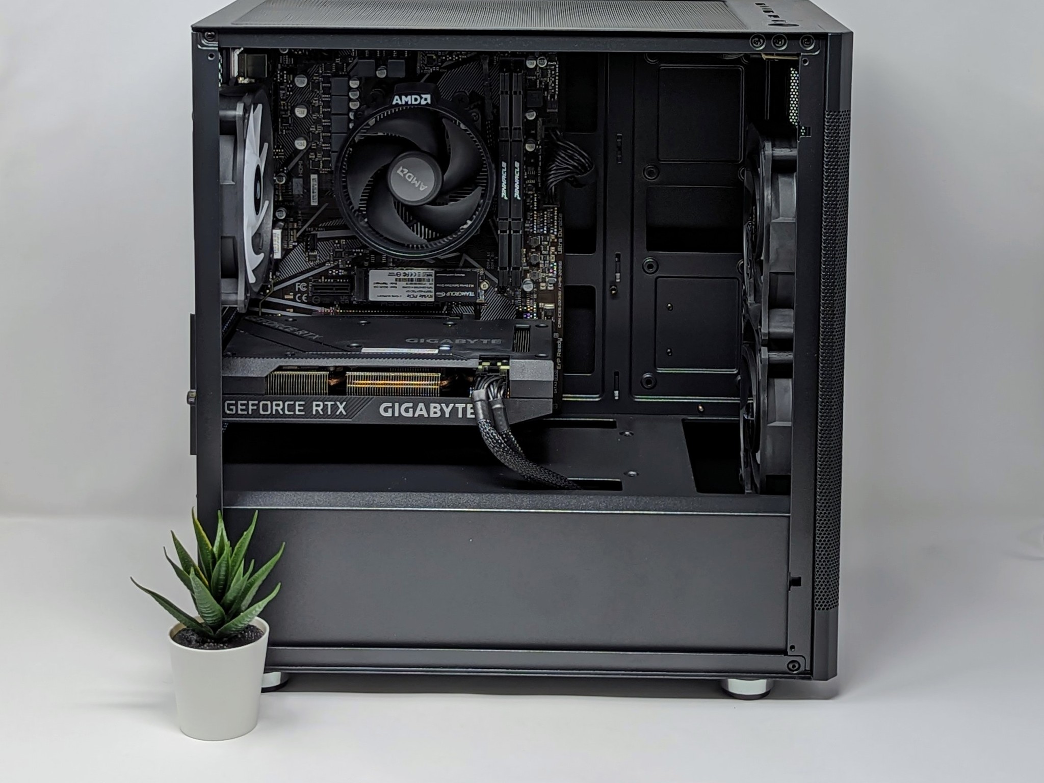 Sleek RTX Whisperer | RTX 3060 | Ryzen 5 5500 | 16gb RAM | TEAMGROUP MP34 1 TB M.2 NVMe SSD