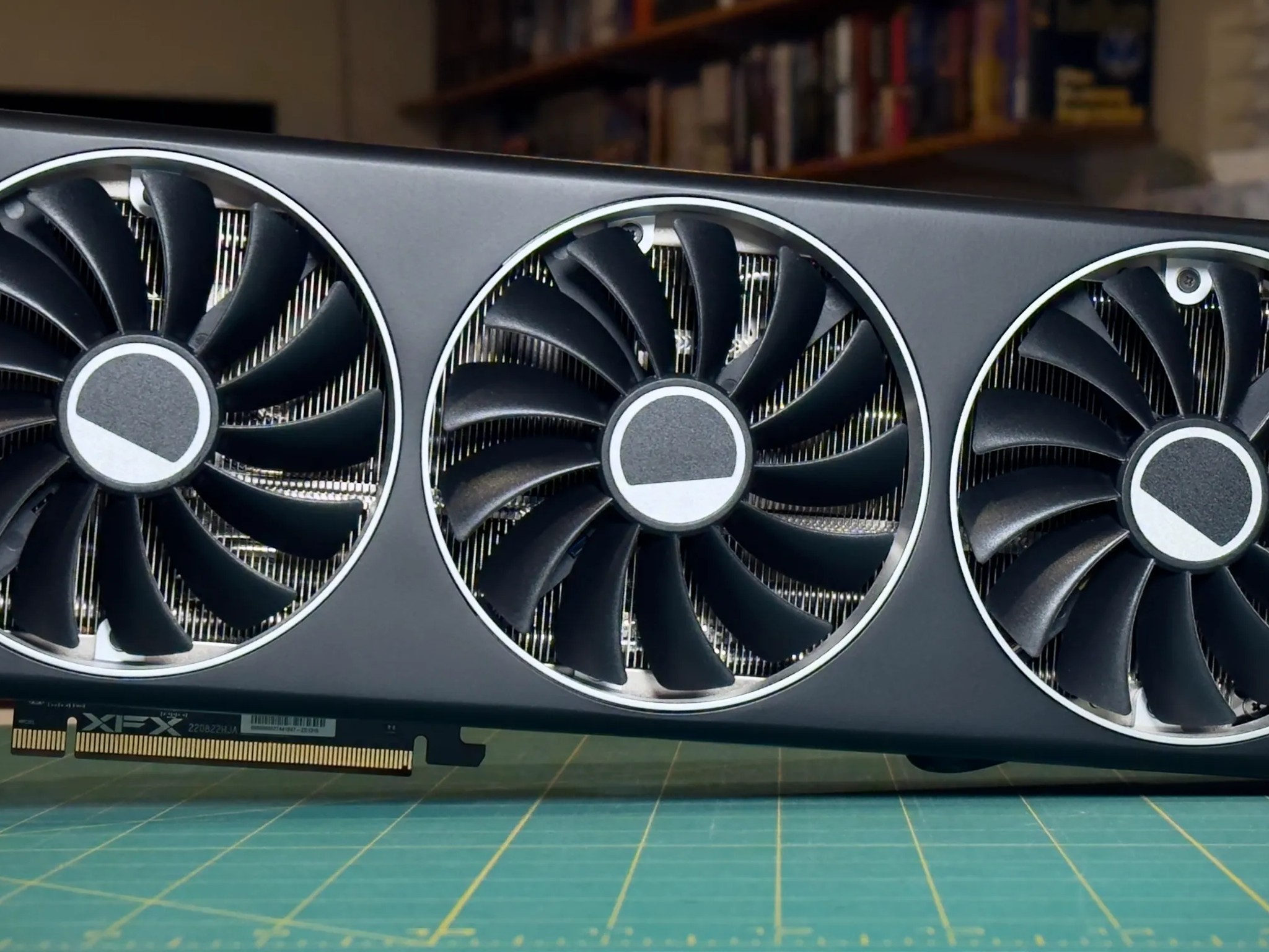 XFX - Speedster MERC310 Radeon RX 7900XTX 24GB VRAM - Black