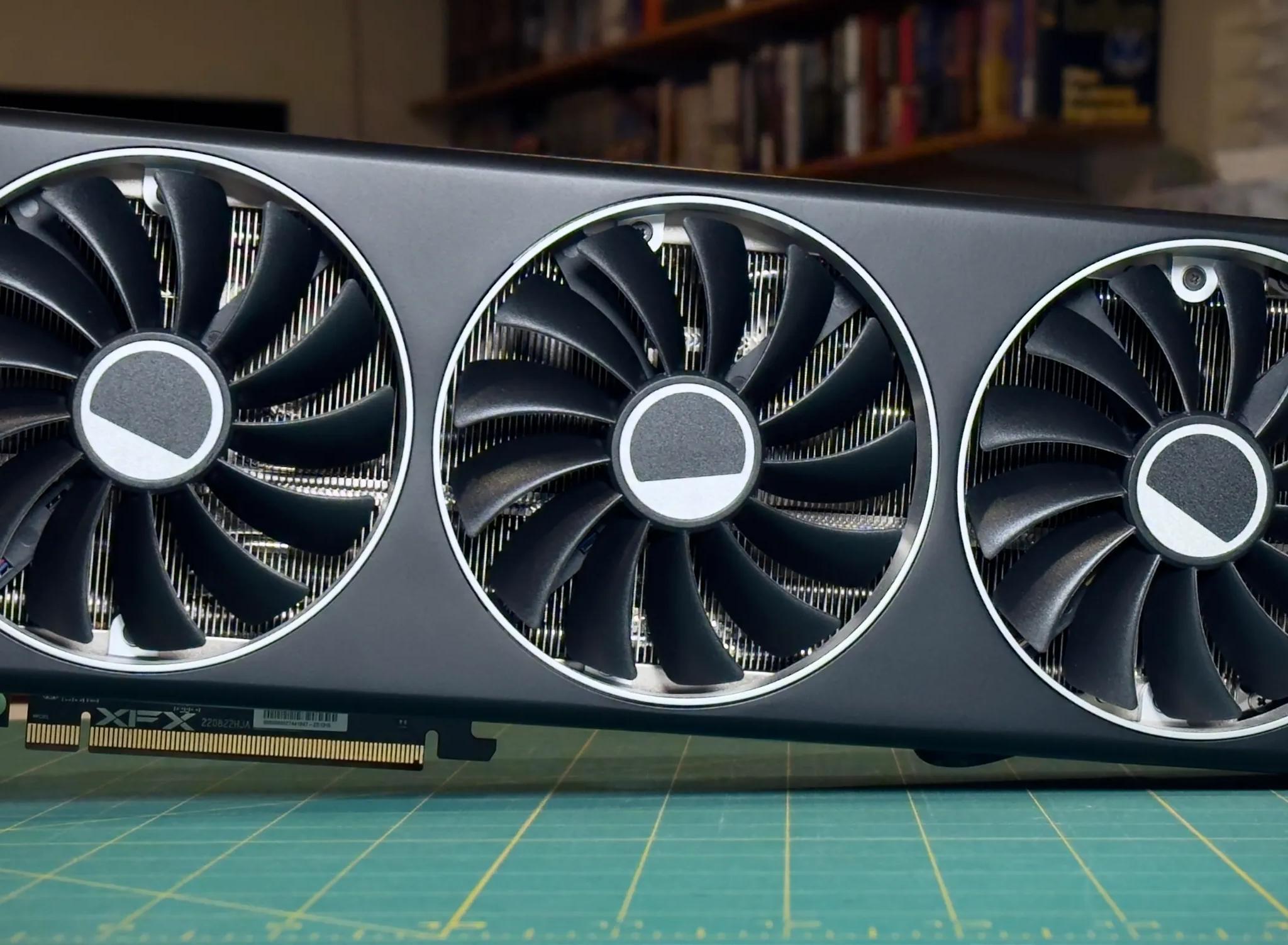 XFX - Speedster MERC310 Radeon RX 7900XTX 24GB VRAM - Black