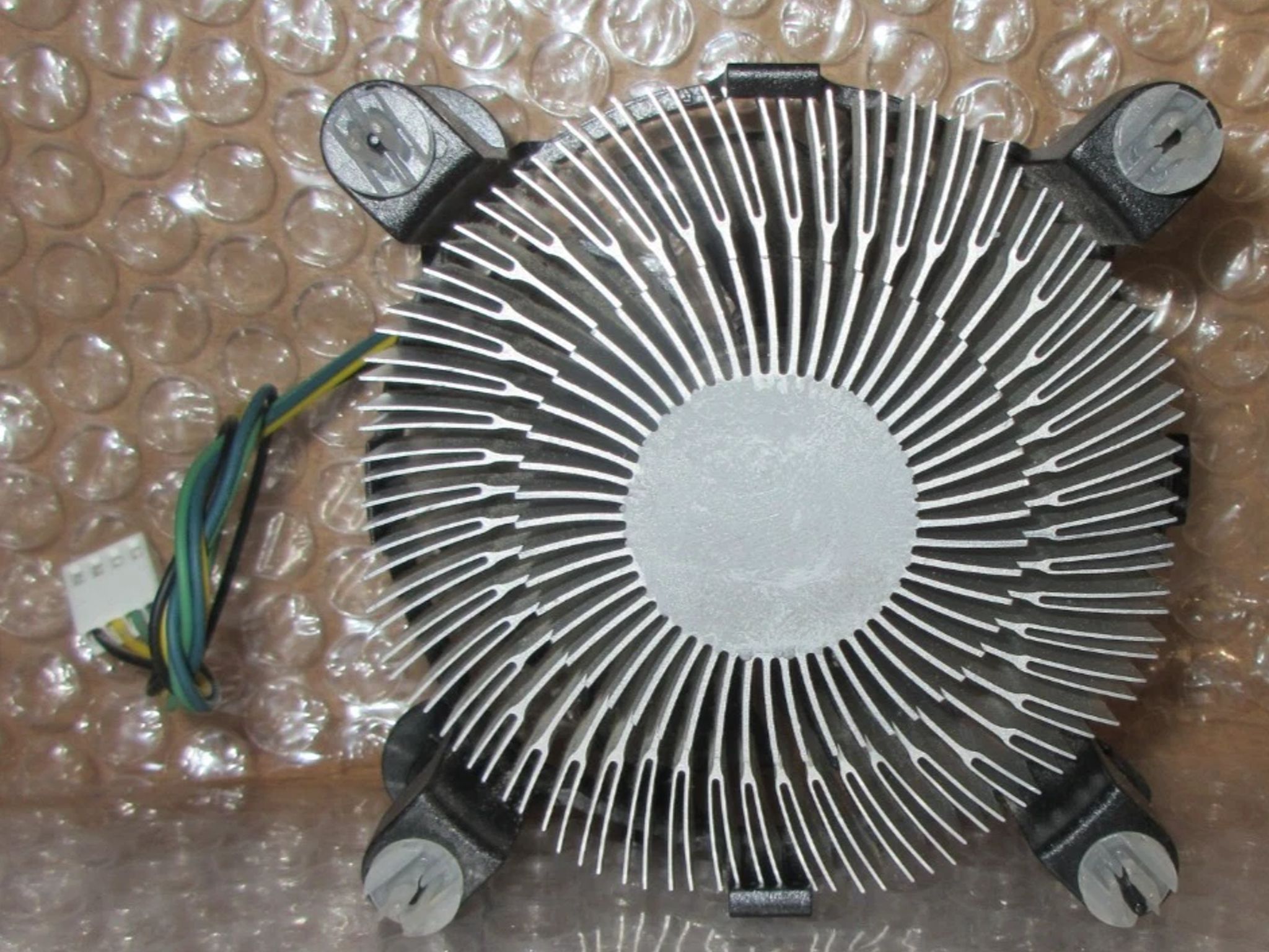 Intel E97379-003 CPU Fan with Heatsink CPU fan cooler