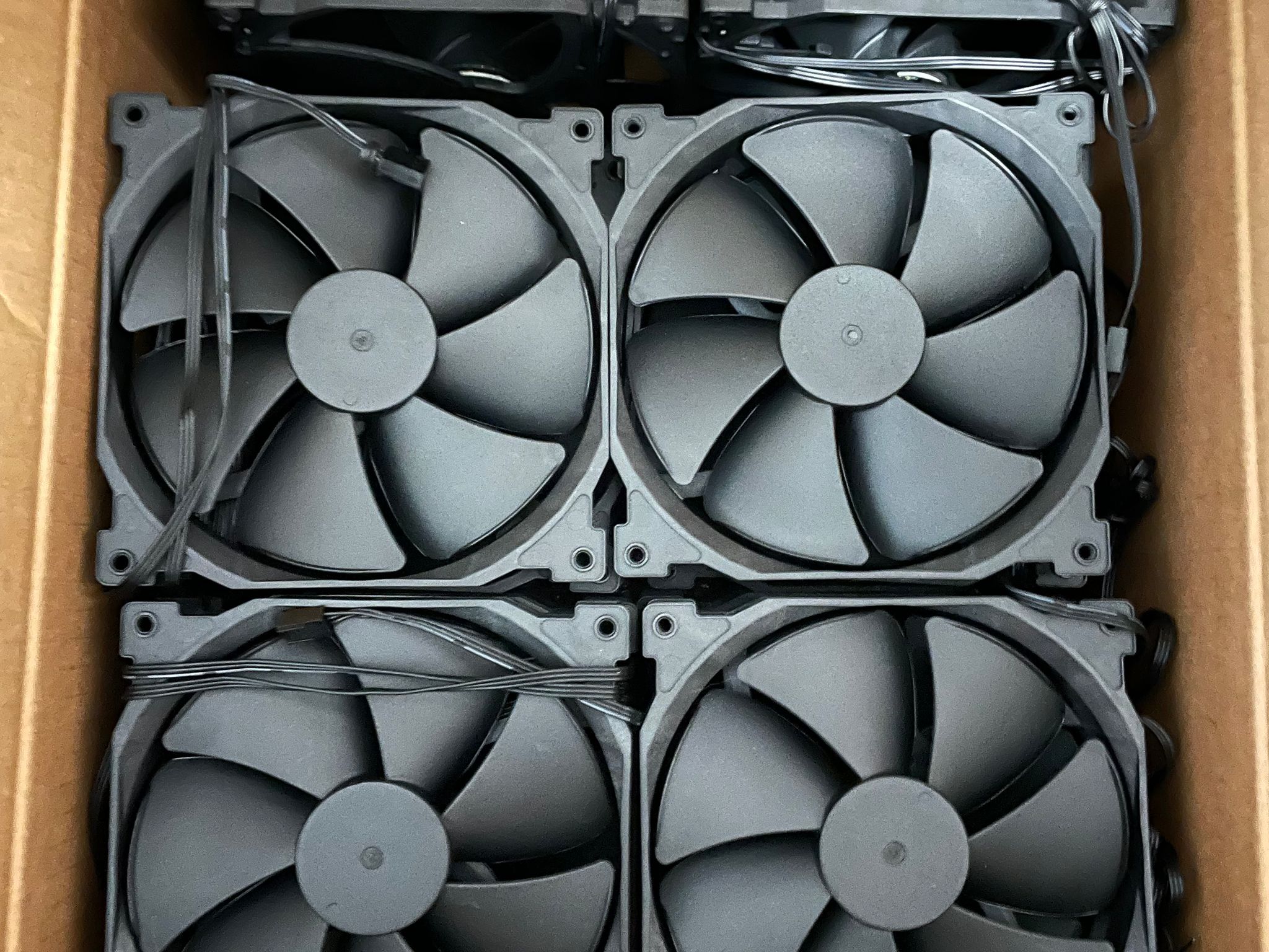 24x Phanteks 140mm Fans