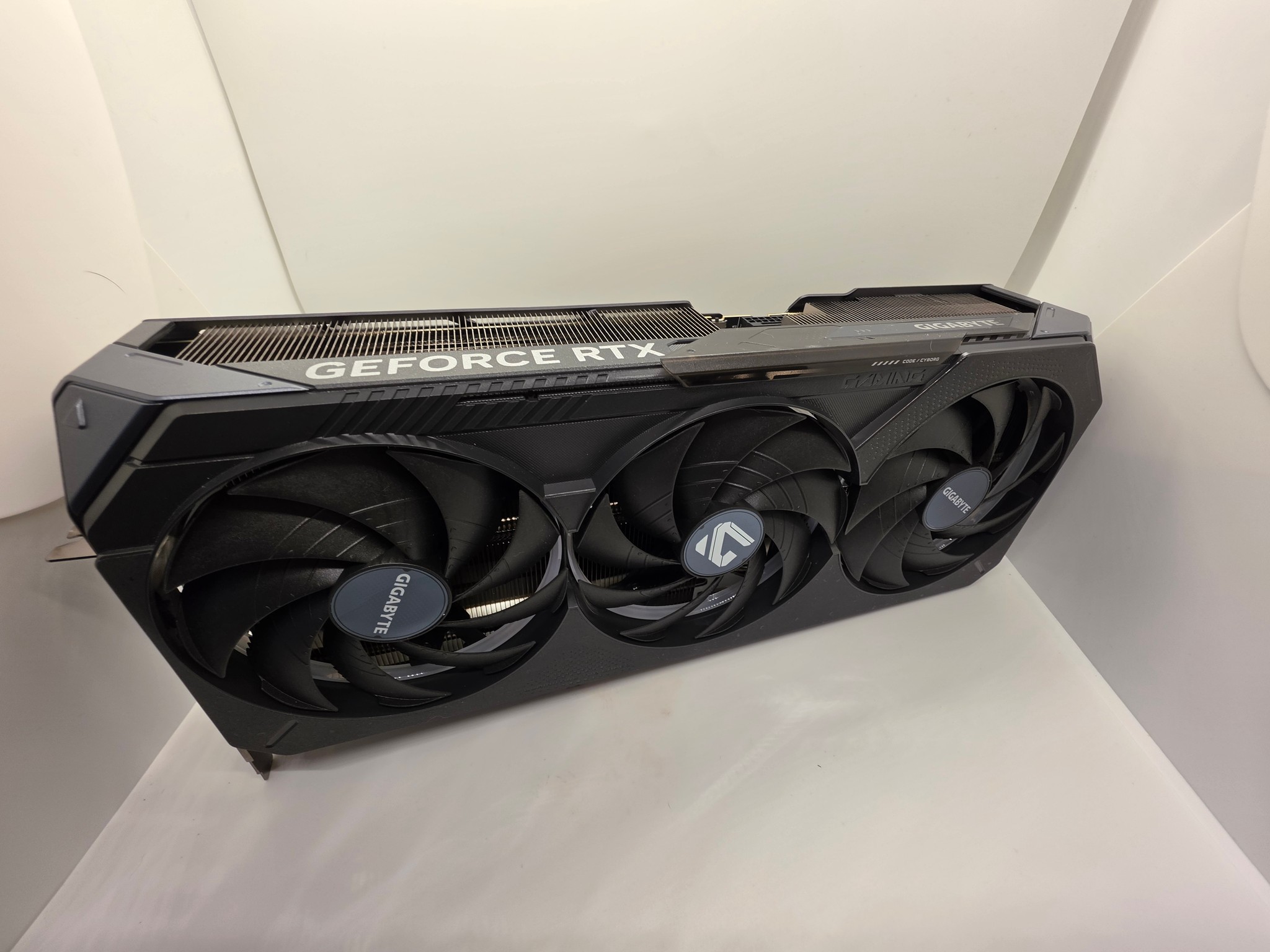 GIGABYTE GeForce RTX 5090 GAMING OC 32G