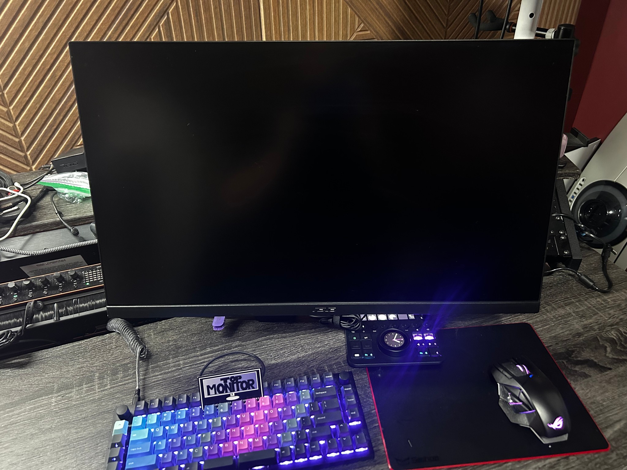 ASUS TUF 27" (170hz) 2K Resolution (2560 x 1440) Extreme Low Motion Blur, HDR400 Gaming Monitor