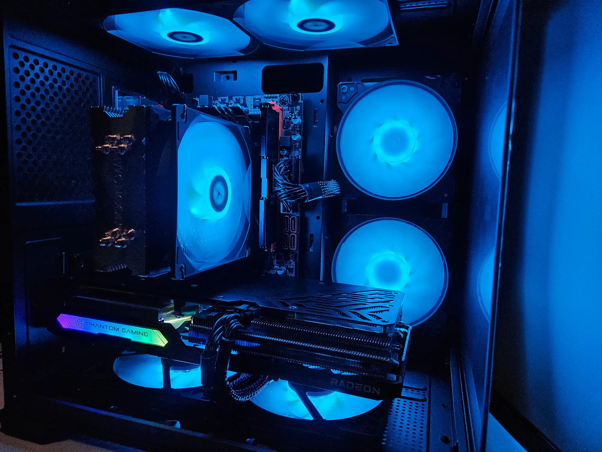 Dark Side Rig Intel 10 Core / 16GB DDR4 / 1TB SSD / RX 7600